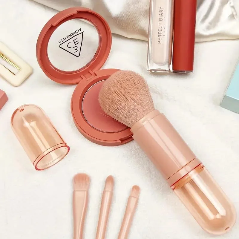 ست برس آرایشی مسافرتی مینی، موهای نایلونی، دسته های پلاستیکی ABS. ست 4 عددی، ست برس آرایشی مسافرتی - برس های آرایشی مینی و زیبا، ست برس آرایشی صورت زنانه.