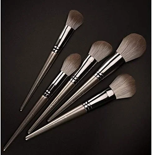 ست برس آرایشی شامل کانسیلر، سایه چشم، کرم پودر، رژگونه، لب و ابرو، مناسب برای آرایش صورت بانوان، کیت ابزار آرایشی