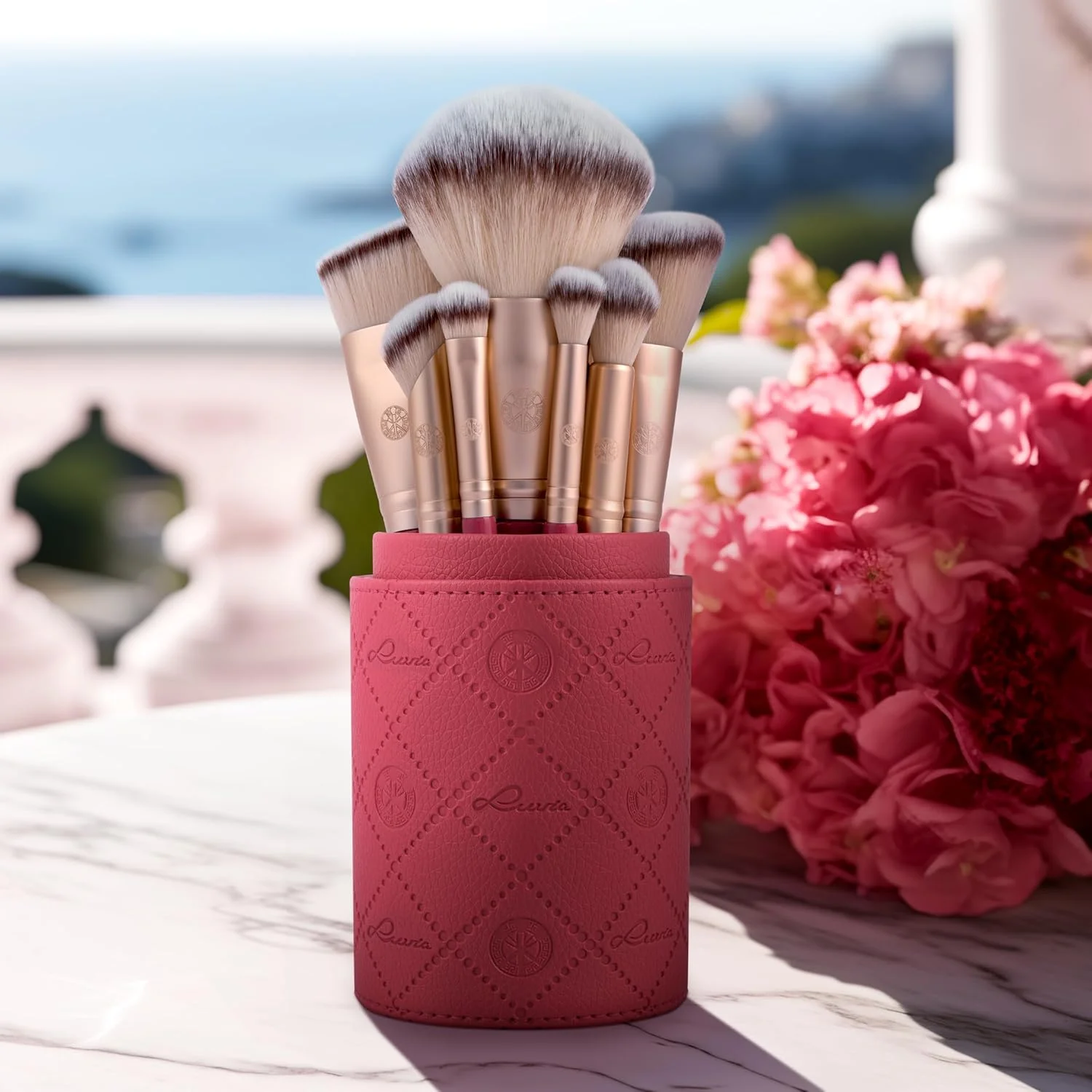 ست براش آرایشی ۱۴ تکه Luvia Cosmetics - ست براش وگان با براش پودر XL، اسفنج و بلندر - ایده آل برای مبتدیان و حرفه ای ها - براش های آرایشی برای آرایش بی نقص ست براش آرایشی ۱۴ تکه Luvia Cosmetics - ست براش وگان با براش پودر XL، اسفنج و بلندر - ایده آل برای مبتدیان و حرفه ای ها - براش های آرایشی برای آرایش بی نقص