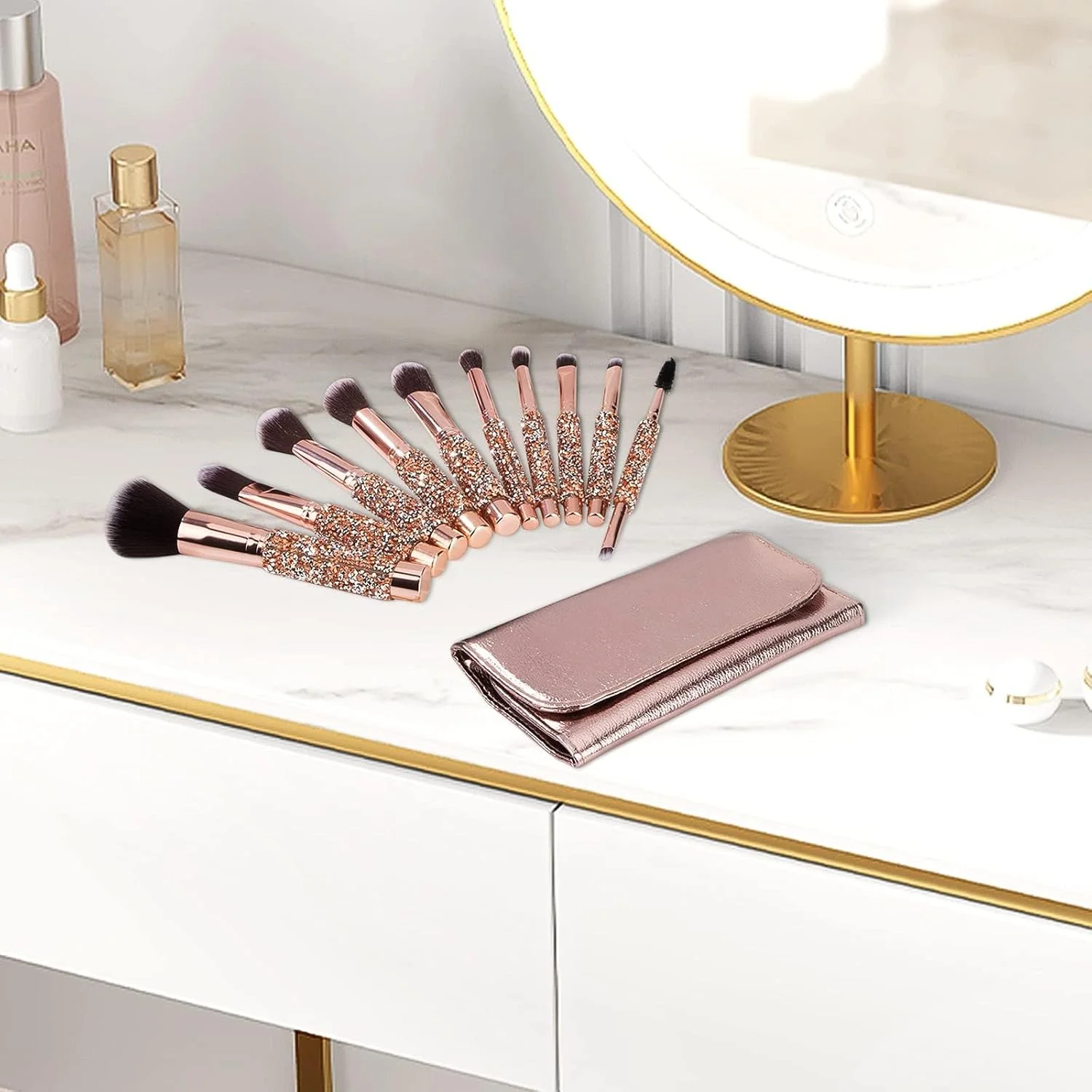 ست براش آرایشی خزنا، براش های آرایشی حرفه ای با دسته نگین دار، شامل براش های کرم پودر، کانسیلر، سایه چشم به همراه کیف براش چرمی (۱۰ تکه/صورتی)