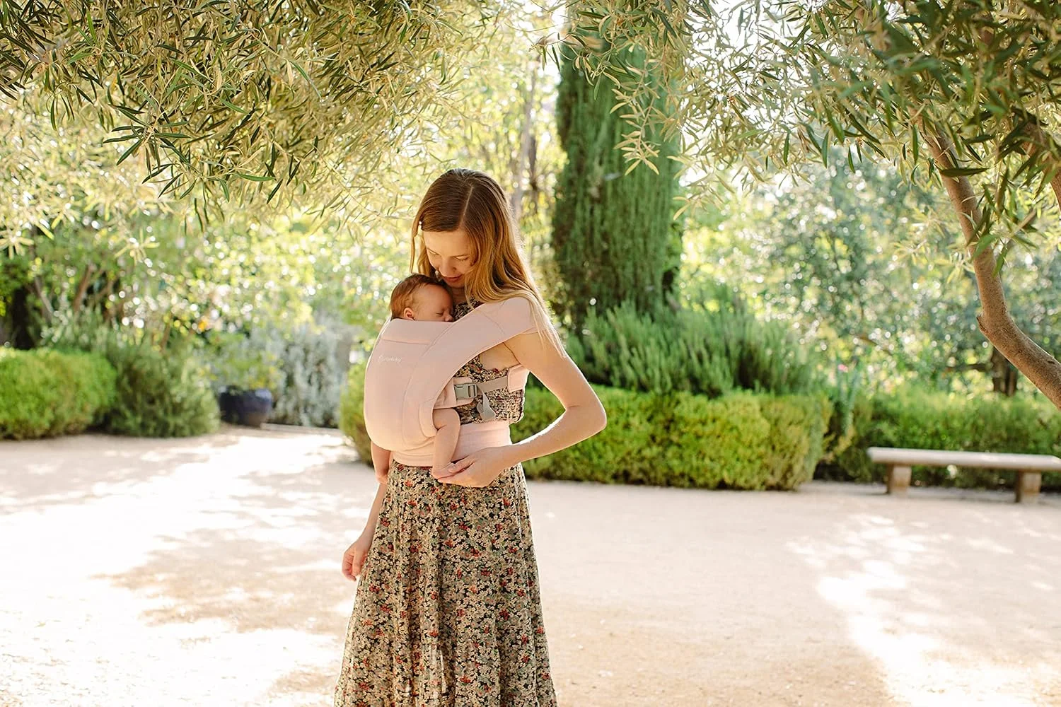 آغوشی نوزاد ارگوبِیبی Embrace، فوق العاده نرم و ارگونومیک با پشتیبانی از سر، صورتی گلگون مناسب برای نوزادان از بدو تولد آغوشی نوزاد ارگوبِیبی Embrace، فوق العاده نرم و ارگونومیک با پشتیبانی از سر، صورتی گلگون مناسب برای نوزادان از بدو تولد