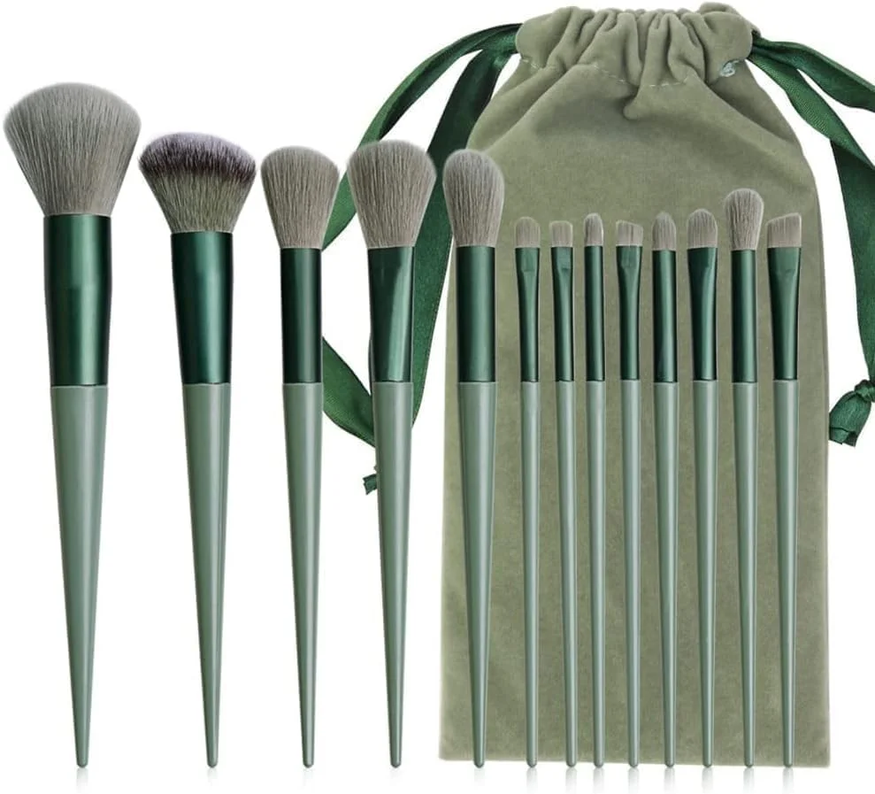 ست ۱۳ عددی برس آرایشی Juliyeh، شامل برس کرم پودر، پودر، سایه چشم، ابرو، ابزار آرایشی حرفه ای به همراه کیف مخملی (سبز) ست ۱۳ عددی برس آرایشی Juliyeh، شامل برس کرم پودر، پودر، سایه چشم، ابرو، ابزار آرایشی حرفه ای به همراه کیف مخملی (سبز)