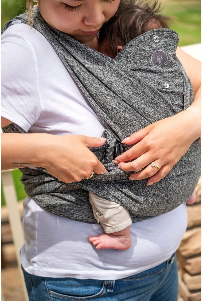 آغوشی نوزاد Boppy Comfyfit Evolution، حمل آسان و قابل تنظیم، آغوشی ارگونومیک برای جلوی مادر با پشتیبانی از سر و گردن، بندهای گره دار پهن، حلقه های بازوی قابل تنظیم آغوشی نوزاد Boppy Comfyfit Evolution، حمل آسان و قابل تنظیم، آغوشی ارگونومیک برای جلوی مادر با پشتیبانی از سر و گردن، بندهای گره دار پهن، حلقه های بازوی قابل تنظیم