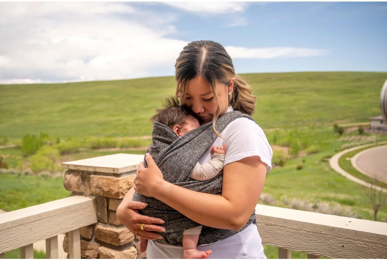 آغوشی نوزاد Boppy Comfyfit Evolution، حمل آسان و قابل تنظیم، آغوشی ارگونومیک برای جلوی مادر با پشتیبانی از سر و گردن، بندهای گره دار پهن، حلقه های بازوی قابل تنظیم آغوشی نوزاد Boppy Comfyfit Evolution، حمل آسان و قابل تنظیم، آغوشی ارگونومیک برای جلوی مادر با پشتیبانی از سر و گردن، بندهای گره دار پهن، حلقه های بازوی قابل تنظیم