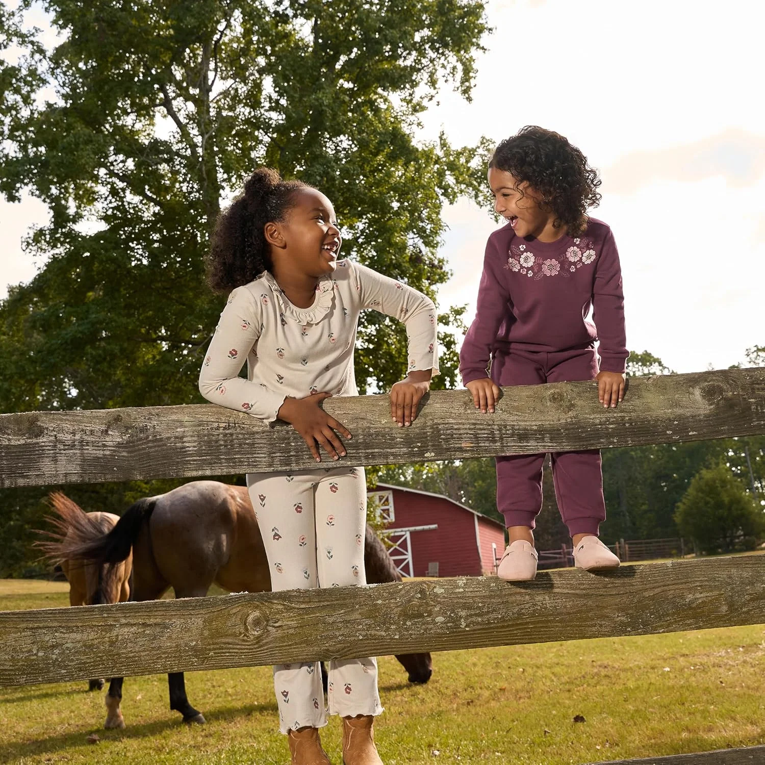 ست بلوز و شلوار دخترانه مدرن مومنتز بای گربر ست بلوز و شلوار دخترانه مدرن مومنتز بای گربر