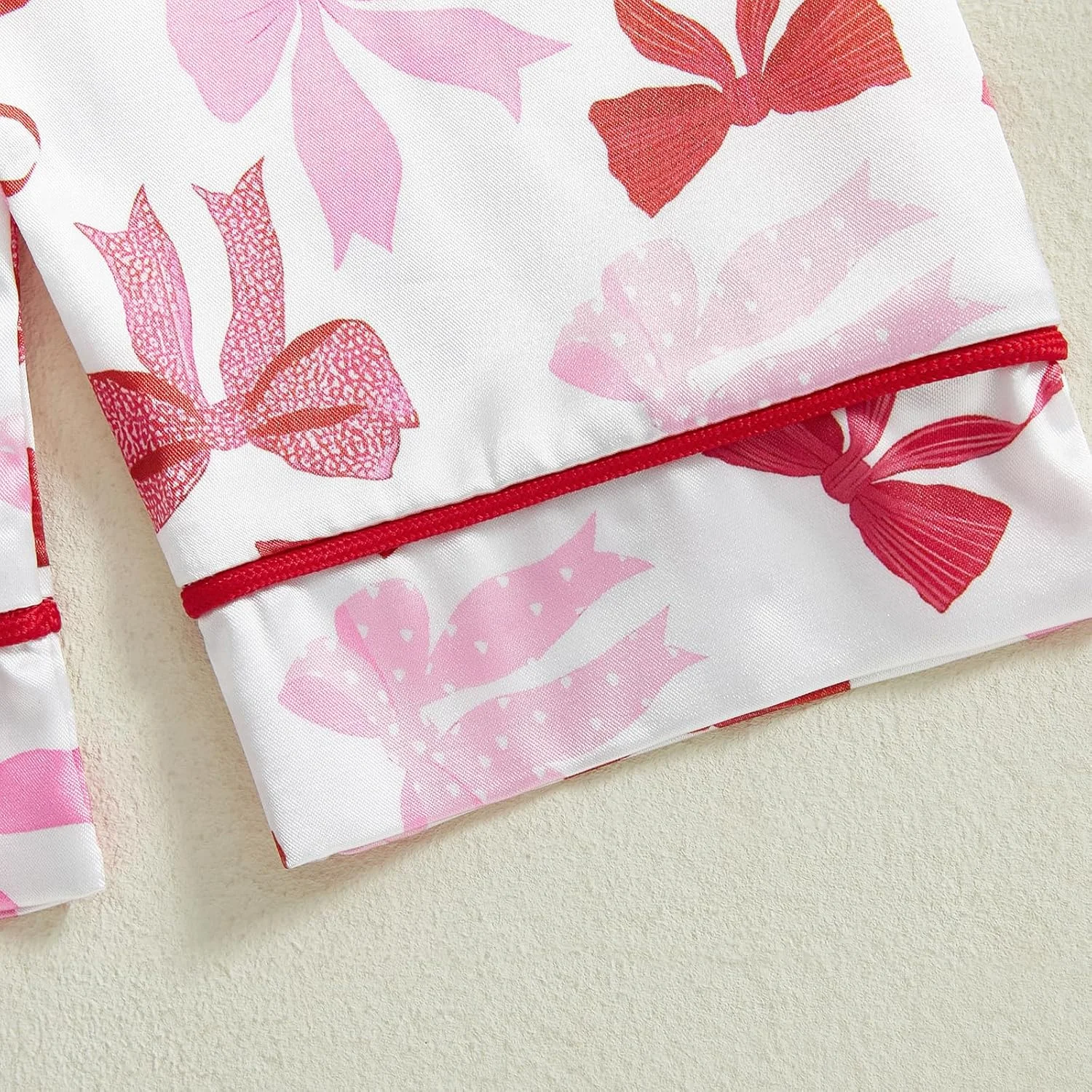 ست لباس خواب دخترانه نوزاد و کودک MAHUAOYIXI، طرح قلب/حروف، آستین بلند، تاپ و شلوار الاستیک، لباس راحتی، لباس خواب، لباس روز ولنتاین برای دختران کوچک، 2 تکه ست لباس خواب دخترانه نوزاد و کودک MAHUAOYIXI، طرح قلب/حروف، آستین بلند، تاپ و شلوار الاستیک، لباس راحتی، لباس خواب، لباس روز ولنتاین برای دختران کوچک، 2 تکه