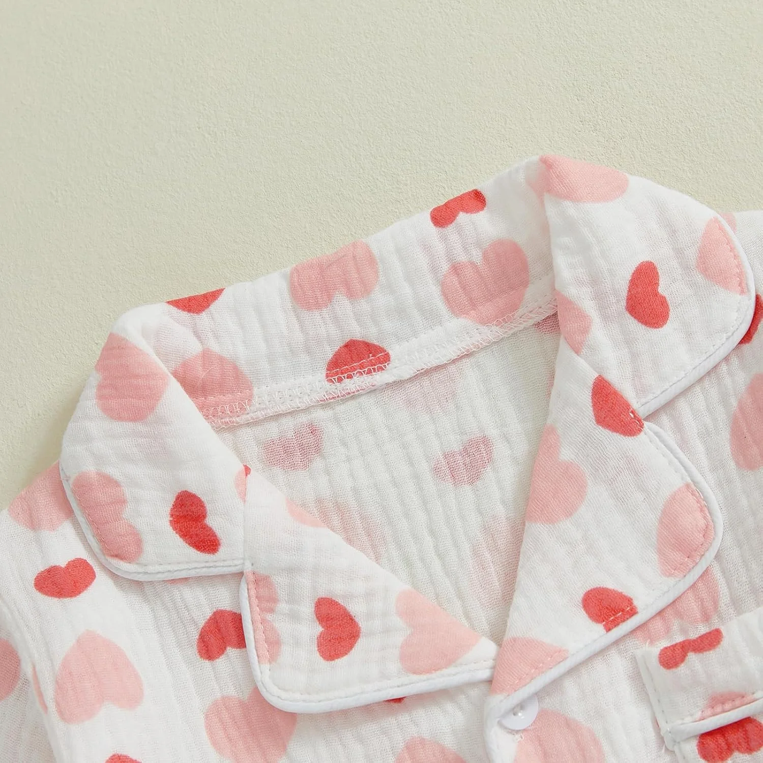 ست لباس ولنتاین دخترانه LYSINK شامل پیژامه 2 تکه با دکمه و پاپیون، مناسب برای کودکان ست لباس ولنتاین دخترانه LYSINK شامل پیژامه 2 تکه با دکمه و پاپیون، مناسب برای کودکان