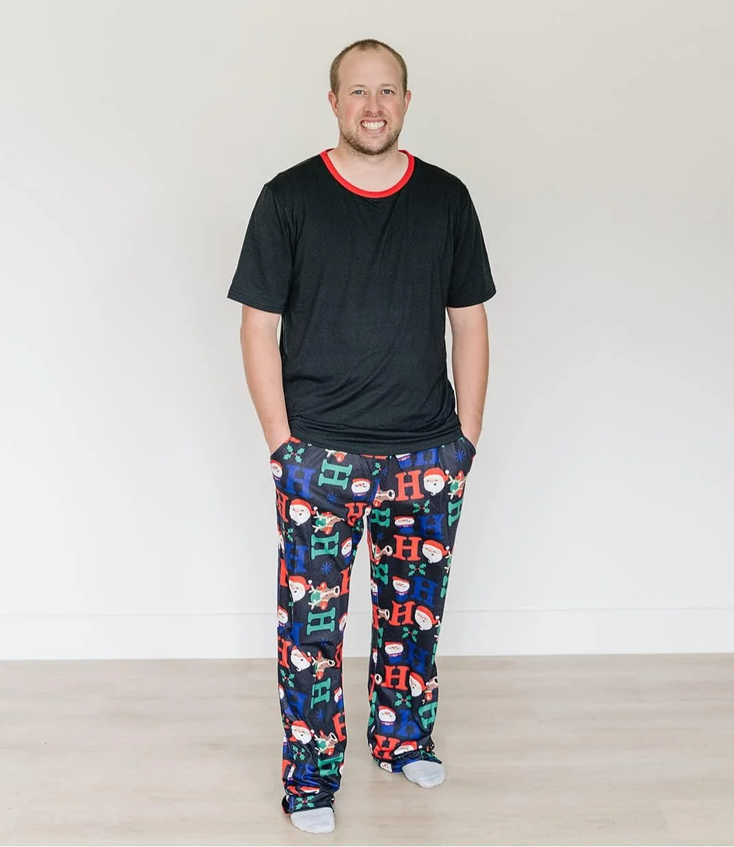 ست لباس خواب خانوادگی ست IFFEI، لباس راحتی آستین کوتاه مشکی و شلوار طرح HOHOHO، سایز 10-11 سال