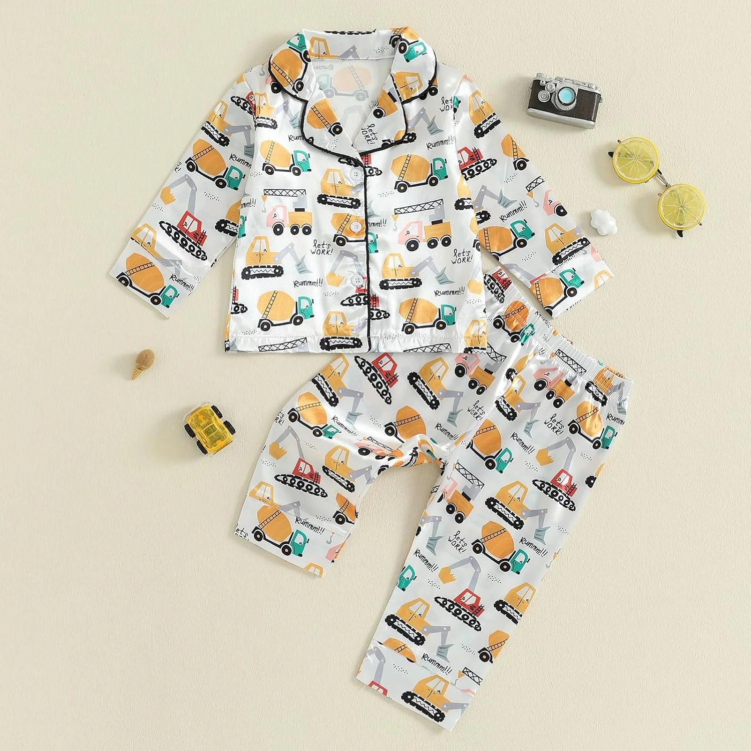 ست لباس خواب ساتن پسرانه و دخترانه MAHUAOYIXI، آستین بلند، یقه برگردان، طرح وسایل نقلیه، دکمه دار، شامل تیشرت و شلوار کمر کشی، 2 تکه، لباس خواب و راحتی کودک