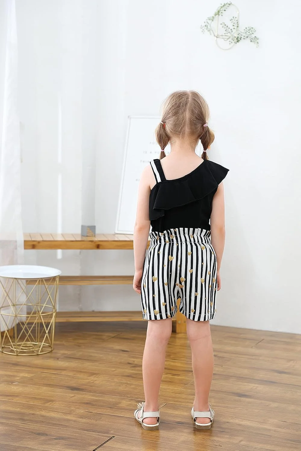 لباس دخترانه DISAUR (12 ماهه تا 5 سال) ست لباس تابستانی دخترانه شامل تاپ بدون آستین با سرشانه باز و شورت گلدار مشکی