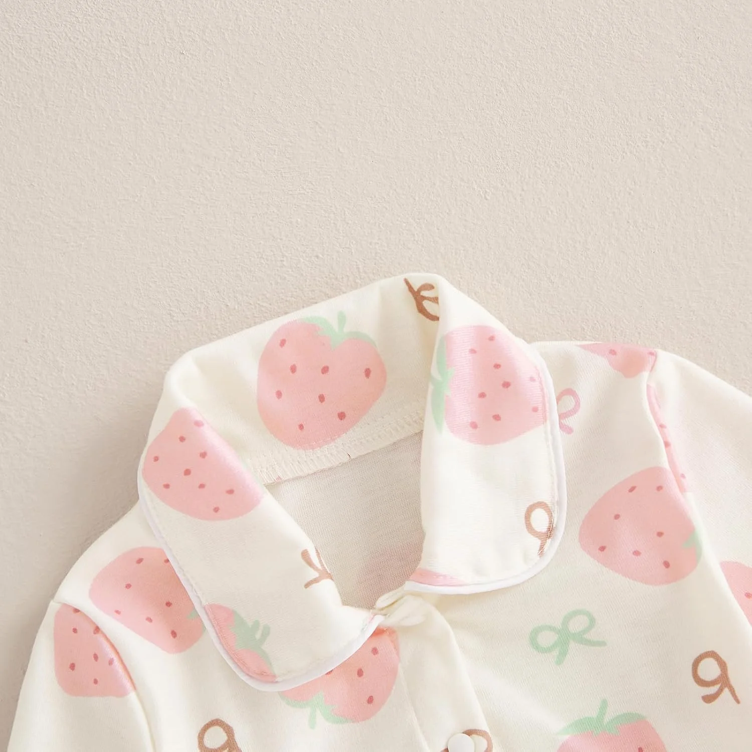 ست لباس خواب دخترانه MAHUAOYIXI، لباس راحتی، طرح قلب، آستین بلند، دکمه دار، تی شرت، بلوز و شلوار الاستیک، ست 2 تکه لباس برای دختران کوچک ست لباس خواب دخترانه MAHUAOYIXI، لباس راحتی، طرح قلب، آستین بلند، دکمه دار، تی شرت، بلوز و شلوار الاستیک، ست 2 تکه لباس برای دختران کوچک