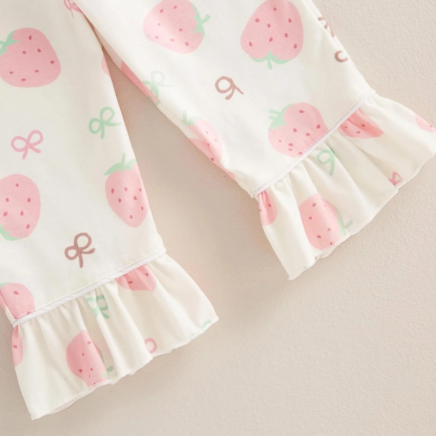 ست لباس خواب دخترانه MAHUAOYIXI، لباس راحتی، طرح قلب، آستین بلند، دکمه دار، تی شرت، بلوز و شلوار الاستیک، ست 2 تکه لباس برای دختران کوچک ست لباس خواب دخترانه MAHUAOYIXI، لباس راحتی، طرح قلب، آستین بلند، دکمه دار، تی شرت، بلوز و شلوار الاستیک، ست 2 تکه لباس برای دختران کوچک