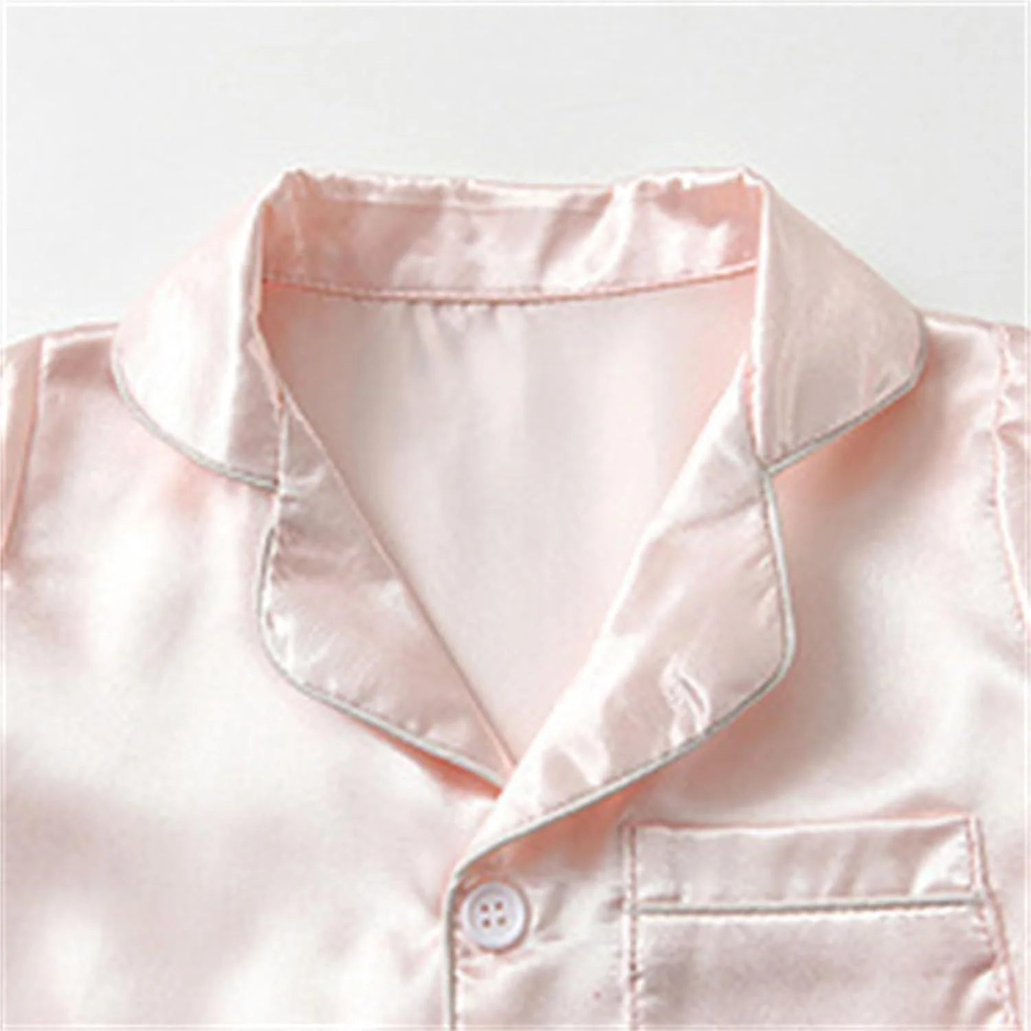 پیژامه ساتن تک سینه آستین بلند پاییزه پسرانه دخترانه، لباس راحتی دو تکه مناسب کودکان نوپا