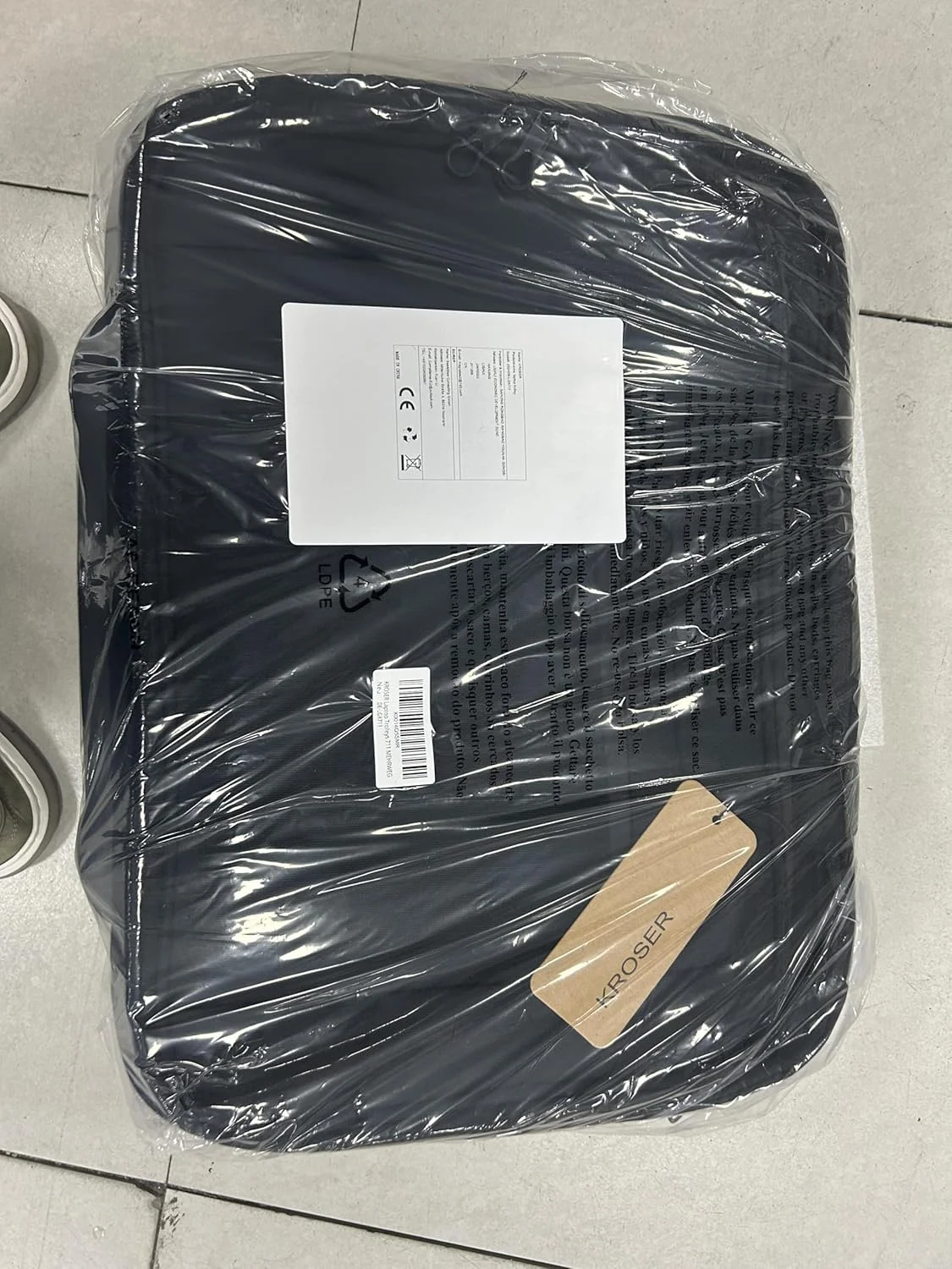 کیف لپ تاپ چرخ دار KROSER، کیف دستی چرخ دار ممتاز مناسب برای لپ تاپ تا 17.3 اینچ، کیف کامپیوتر چرخ دار ضد آب برای سفر/کار/مدرسه/مردان/زنان - مشکی