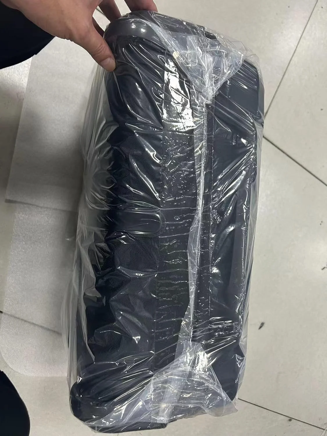 کیف لپ تاپ چرخ دار KROSER، کیف دستی چرخ دار ممتاز مناسب برای لپ تاپ تا 17.3 اینچ، کیف کامپیوتر چرخ دار ضد آب برای سفر/کار/مدرسه/مردان/زنان - مشکی