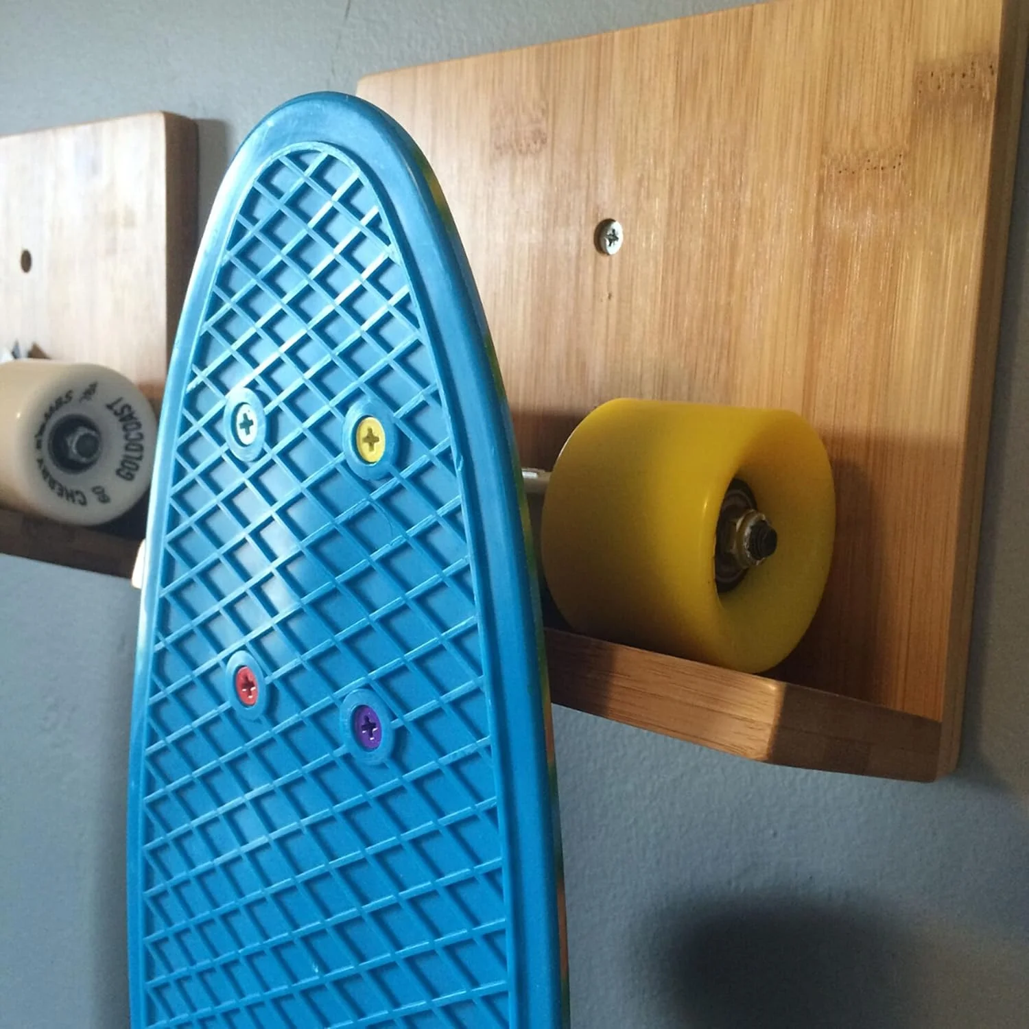 نگهدارنده دیواری اسکیتبورد بامبو COR Surf نگهدارنده دیواری اسکیتبورد بامبو COR Surf