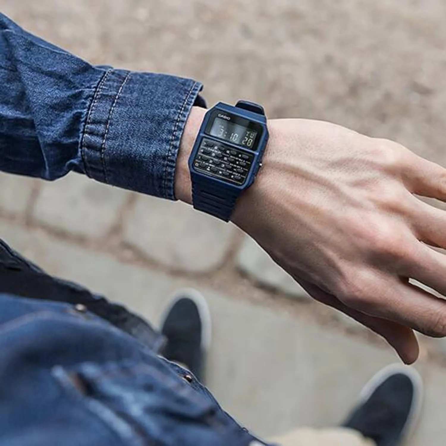 ساعت دیجیتال کاسیو مدل CA-53W، مناسب برای آقایان و بانوان