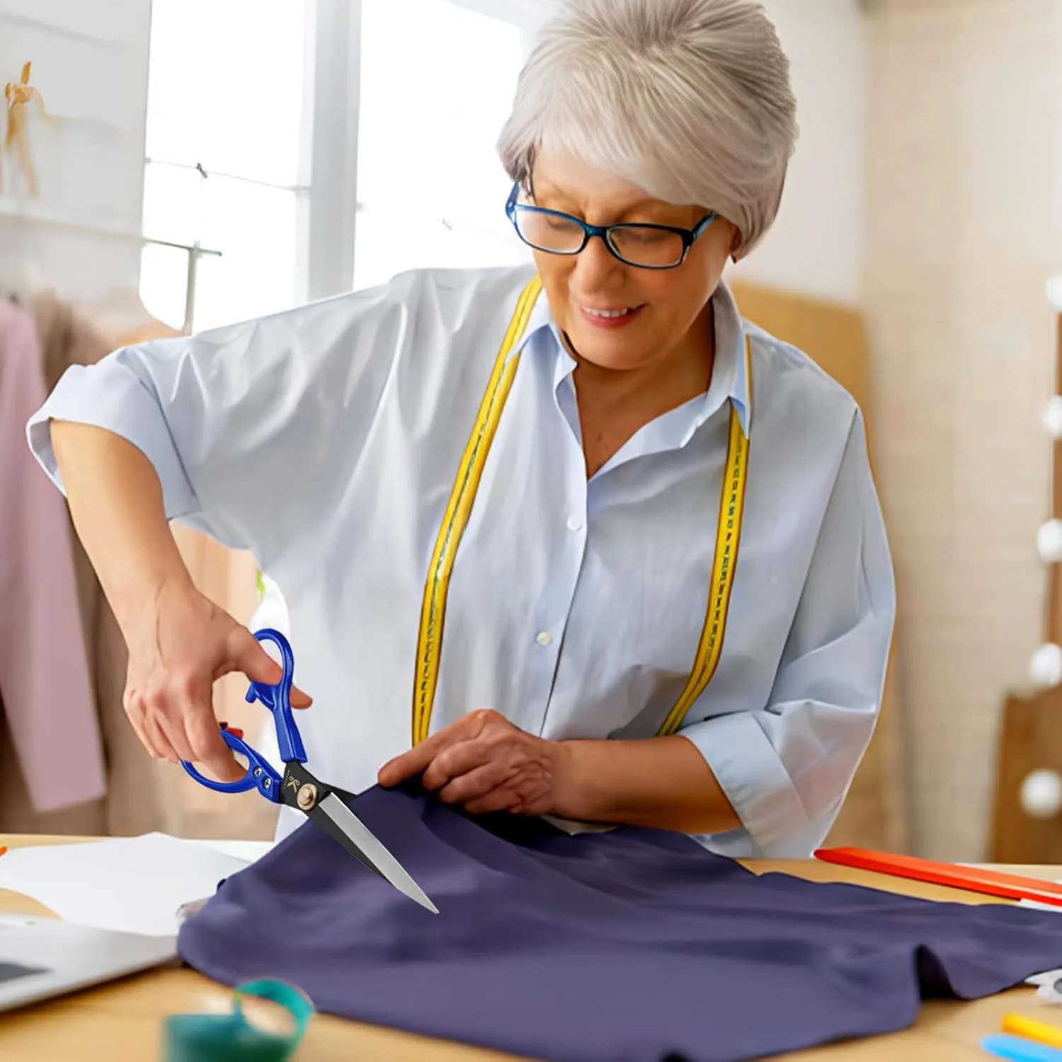 قیچی خیاطی حرفه ای Homlynn، فولاد کربنی 10 اینچی، آبی، دست راست، تیغه منحنی، دسته آلومینیومی، پرداخت ضد زنگ، ایده آل برای جین، چرم، خیاطی، گلدوزی و کارهای دستی و غیره قیچی خیاطی حرفه ای Homlynn، فولاد کربنی 10 اینچی، آبی، دست راست، تیغه منحنی، دسته آلومینیومی، پرداخت ضد زنگ، ایده آل برای جین، چرم، خیاطی، گلدوزی و کارهای دستی و غیره