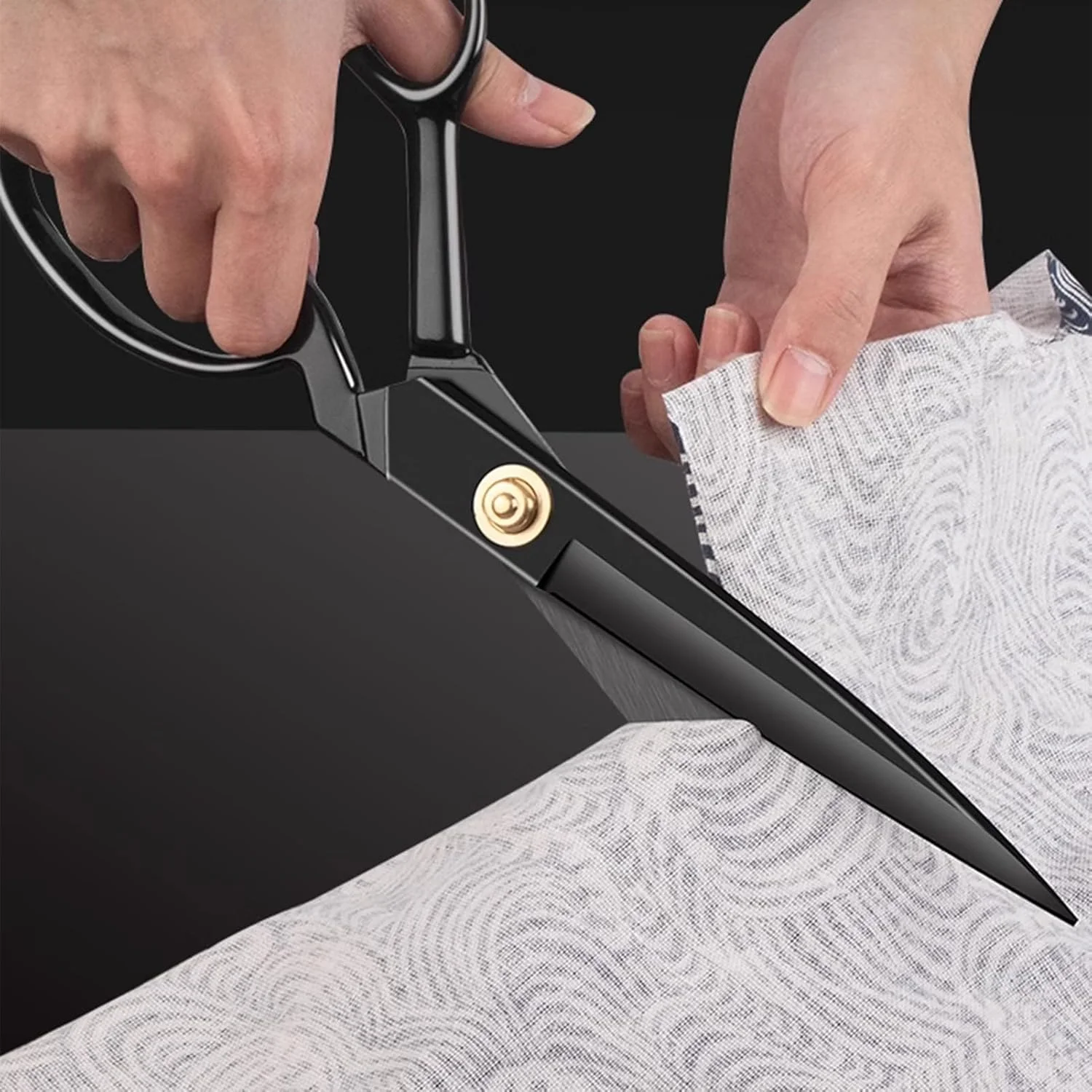 قیچی خیاطی Homlynn - 24 سانتیمتری (9 اینچ) قیچی خیاطی حرفهای، قیچی تیز فولاد کربنی بالا، قیچی چرم سنگین برای برش پارچه، لباس، چرم، مواد اولیه (مشکی) قیچی خیاطی Homlynn - 24 سانتیمتری (9 اینچ) قیچی خیاطی حرفهای، قیچی تیز فولاد کربنی بالا، قیچی چرم سنگین برای برش پارچه، لباس، چرم، مواد اولیه (مشکی)