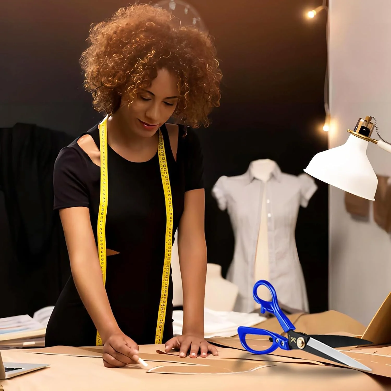 قیچی خیاطی حرفه ای Homlynn، فولاد کربنی 10 اینچی، آبی، دست راست، تیغه منحنی، دسته آلومینیومی، پرداخت ضد زنگ، ایده آل برای جین، چرم، خیاطی، گلدوزی و کارهای دستی و غیره قیچی خیاطی حرفه ای Homlynn، فولاد کربنی 10 اینچی، آبی، دست راست، تیغه منحنی، دسته آلومینیومی، پرداخت ضد زنگ، ایده آل برای جین، چرم، خیاطی، گلدوزی و کارهای دستی و غیره