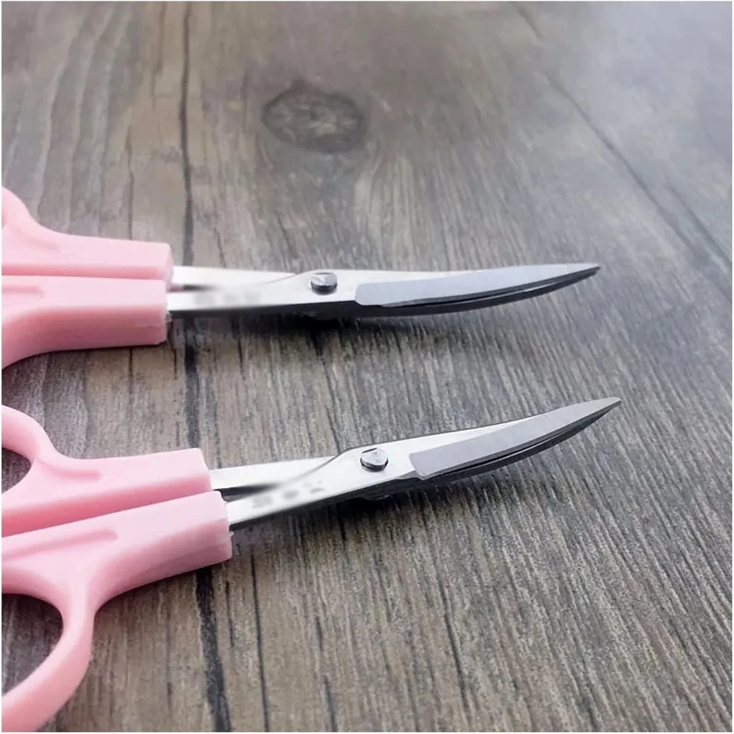 قیچی کوچک HODORE، قیچی گلدوزی خانگی، دسته پلاستیکی ایمنی صورتی رنگ، مناسب برای برش پوست سر، ابزار خیاطی استیل ضد زنگ با آرنج مناسب برای کارهای دستی DIY قیچی کوچک HODORE، قیچی گلدوزی خانگی، دسته پلاستیکی ایمنی صورتی رنگ، مناسب برای برش پوست سر، ابزار خیاطی استیل ضد زنگ با آرنج مناسب برای کارهای دستی DIY