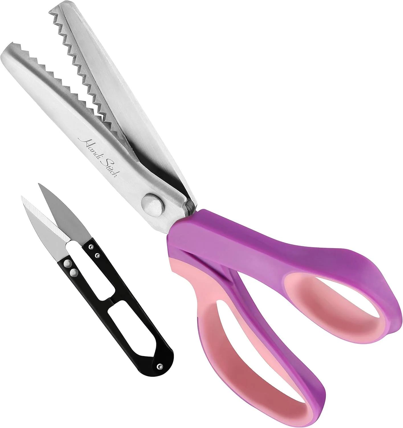 قیچی زیگزاگ دالبر زن Handi Stitch به همراه قیچی نخ چین - طول کلی 22.86 سانتی متر - دسته صورتی - قیچی پارچه زیگزاگ - قیچی خیاطی استیل ضد زنگ تیز برای خیاطی، کاغذ و صنایع دستی