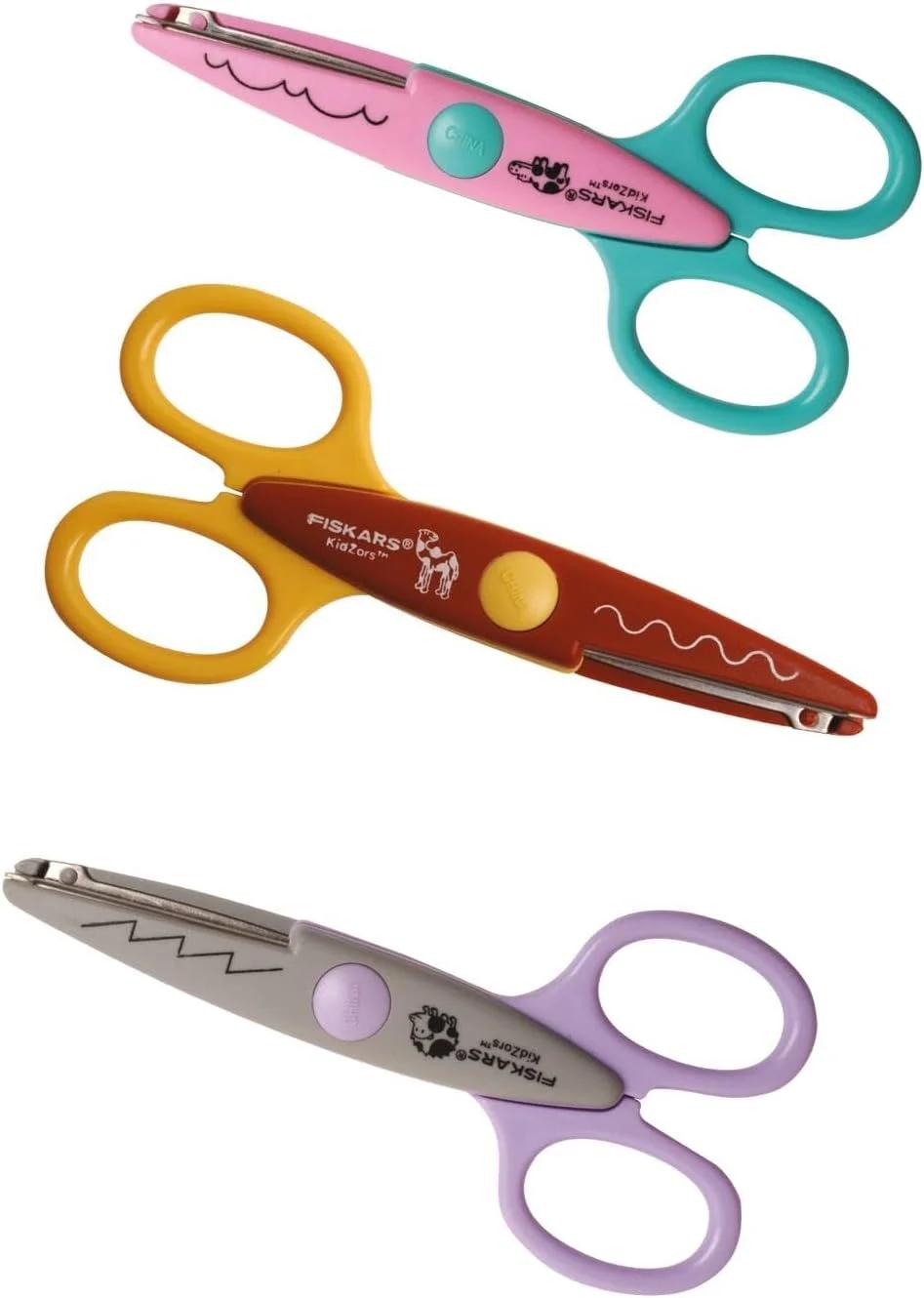 قیچی کودک Fiskars طرح حیوانات باغ وحش، ۳ عددی، طول ۱۳ سانتی‌متر، مناسب راست دست و چپ دست، برای سنین ۴ سال به بالا، تیغه فولاد ضد زنگ/دسته پلاستیکی، صورتی/قرمز/خاکستری، کد ۱۰۳۸۴۶