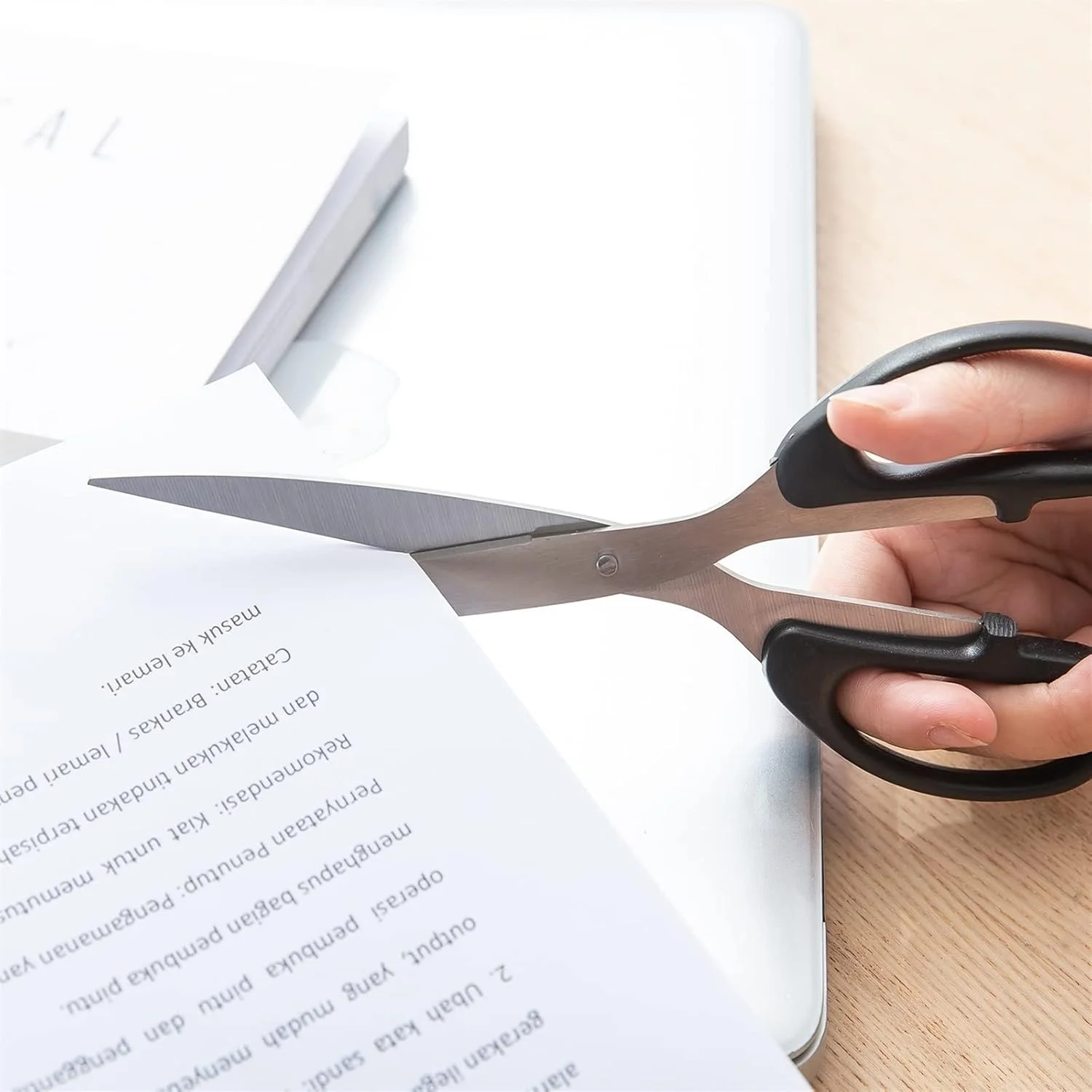 قیچی سنمو، قیچی اداری با تیغه ضخیم، مناسب برای مصارف خانگی، برش پارچه، کاغذ، ابزار برش نوشت افزار (رنگ: Hortel) قیچی سنمو، قیچی اداری با تیغه ضخیم، مناسب برای مصارف خانگی، برش پارچه، کاغذ، ابزار برش نوشت افزار (رنگ: Hortel)