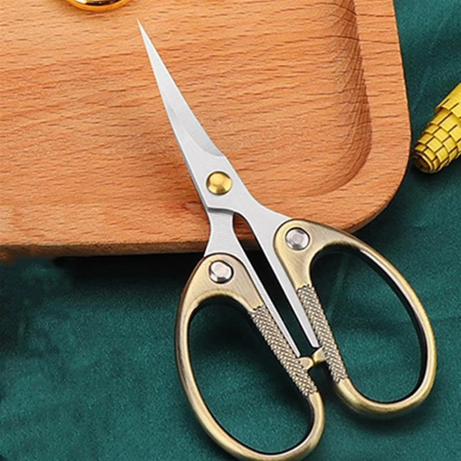 قیچی خیاطی CENMOO، قیچی گلدوزی، قیچی نخ، قیچی گلدوزی نخ، خیاطی صنایع دستی (رنگ: Hortel) قیچی خیاطی CENMOO، قیچی گلدوزی، قیچی نخ، قیچی گلدوزی نخ، خیاطی صنایع دستی (رنگ: Hortel)