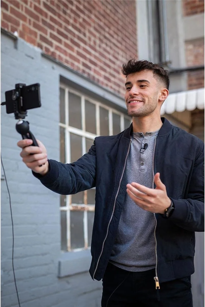 مجموعه میکروفون یقه ای بی سیم Sennheiser XSW-D Portable Lav Mobile Kit برای تولیدکنندگان محتوای موبایل و دوربین