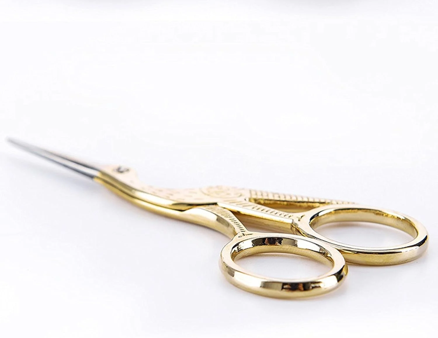 BIHRTC (2 جفت - مدل 11) - قیچی های شکوفه آلو طلایی قدیمی و قیچی خیاطی طرح درنای کلاسیک برای گلدوزی، خیاطی، کاردستی، کارهای هنری و استفاده روزمره BIHRTC (2 جفت - مدل 11) - قیچی های شکوفه آلو طلایی قدیمی و قیچی خیاطی طرح درنای کلاسیک برای گلدوزی، خیاطی، کاردستی، کارهای هنری و استفاده روزمره