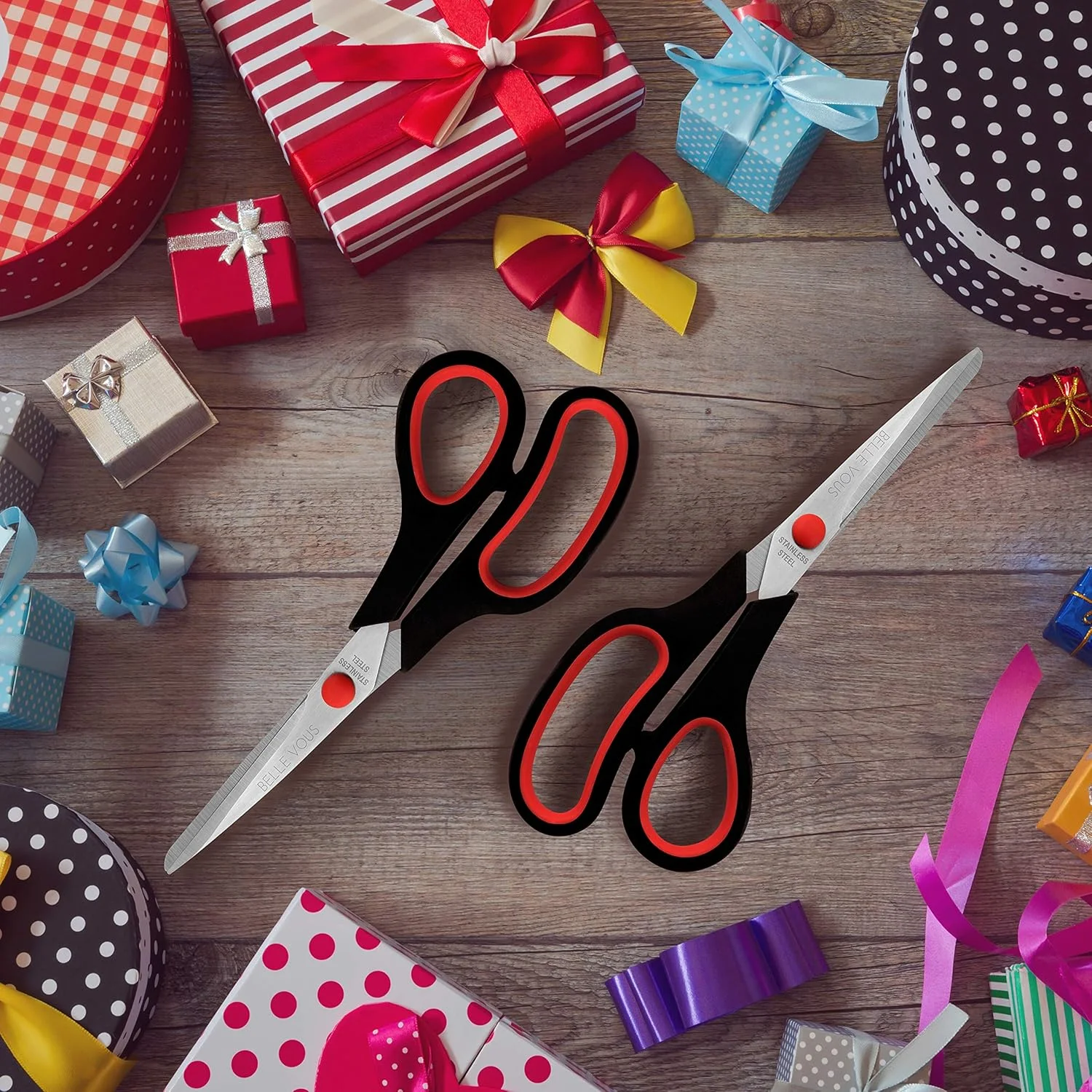 بسته چندتایی قیچی Belle Vous (بسته 10 عددی) - طول کلی 21 سانتی متر - تیغه های تیز از جنس استیل ضد زنگ - دسته های نرم و راحت - مناسب برای دفتر، مدرسه و خانه - قیچی های چند منظوره صنایع دستی