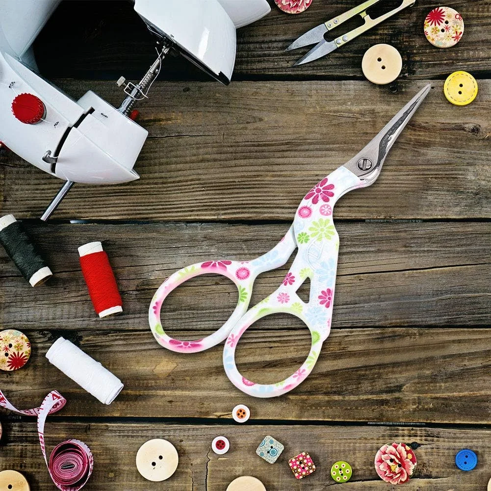 قیچی آرایشی، قیچی استیل با طرح گل، ساخته شده از استیل ضد زنگ، 9 * 4 * 0.3 سانتی متر، مناسب برای گیتار، خیاطی، کاردستی و مصارف خانگی (آبی، صورتی، قرمز)