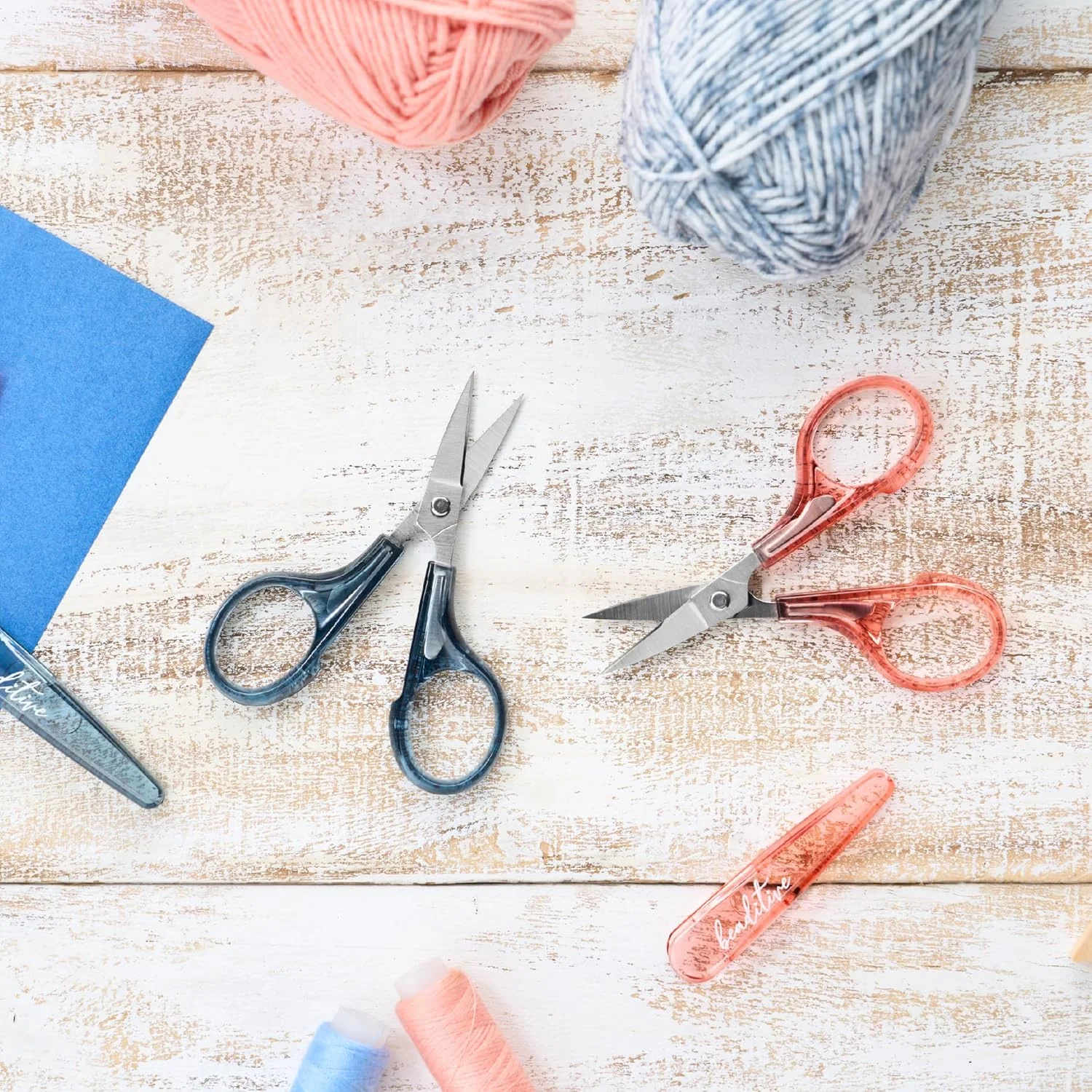 ست قیچی های ظریف کاری بیدیتیو (2 عدد) خمیده و صاف، تیز، جمع و جور، خیاطی، گلدوزی، برش کاغذ، کاردستی، استیل ضد زنگ، دارای محافظ (آبی)