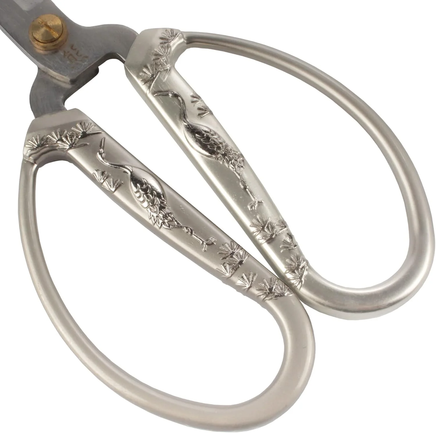 قیچی گلدوزی 17 سانتی متری بامبو ام ان، با دسته های دایکاست تزئینی، طرح درنا - نیکل مات قیچی گلدوزی 17 سانتی متری بامبو ام ان، با دسته های دایکاست تزئینی، طرح درنا - نیکل مات