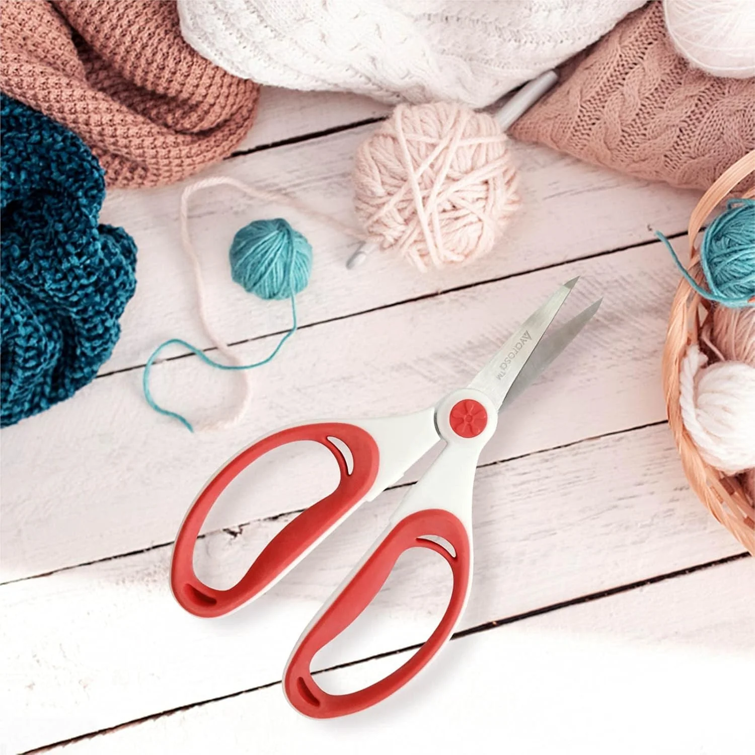 قیچی کاغذ بُری ظریف کاری Avarosa با نوک میکرو، تیغه تیز و بادوام، دسته های بزرگ و راحت، استفاده و نگهداری آسان، ایده آل برای برش های دقیق و ظریف قیچی کاغذ بُری ظریف کاری Avarosa با نوک میکرو، تیغه تیز و بادوام، دسته های بزرگ و راحت، استفاده و نگهداری آسان، ایده آل برای برش های دقیق و ظریف