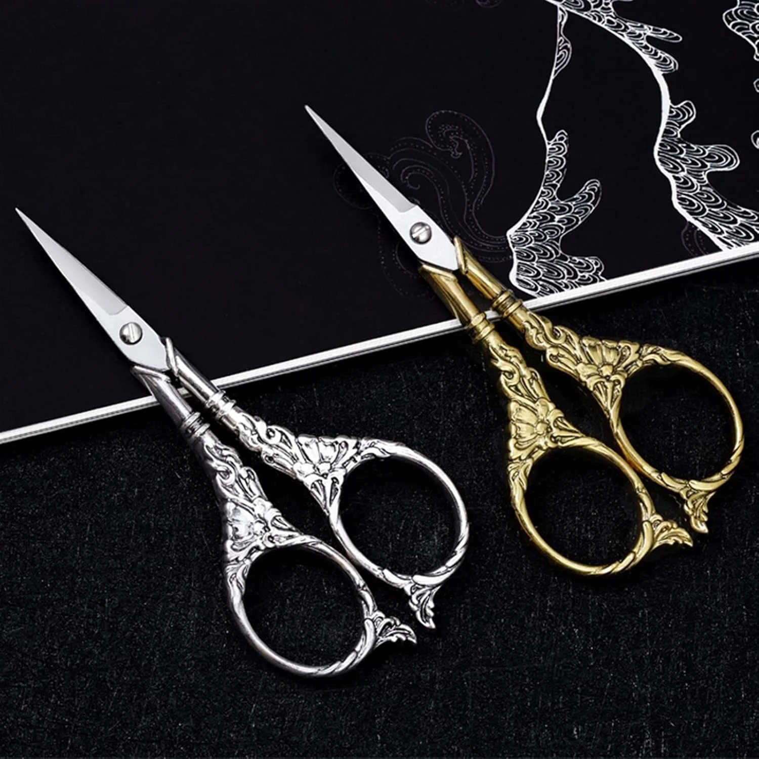 قیچی خیاطی AUEMNUR، قیچی پارچه، قیچی پارچه ای استیل ضد زنگ (رنگ: Hortel) قیچی خیاطی AUEMNUR، قیچی پارچه، قیچی پارچه ای استیل ضد زنگ (رنگ: Hortel)