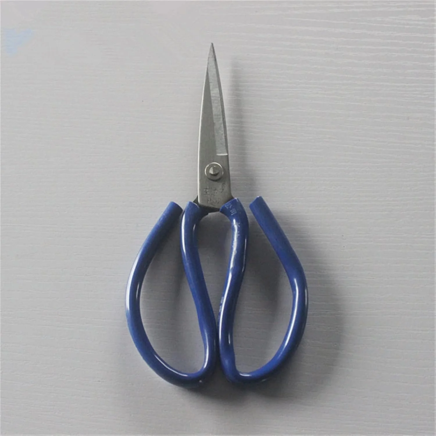 قیچی خیاطی حرفه ای AUEMNUR، قیچی برش پارچه و نخ سوزن، جنس استیل ضد زنگ، بدون آسیب به دست