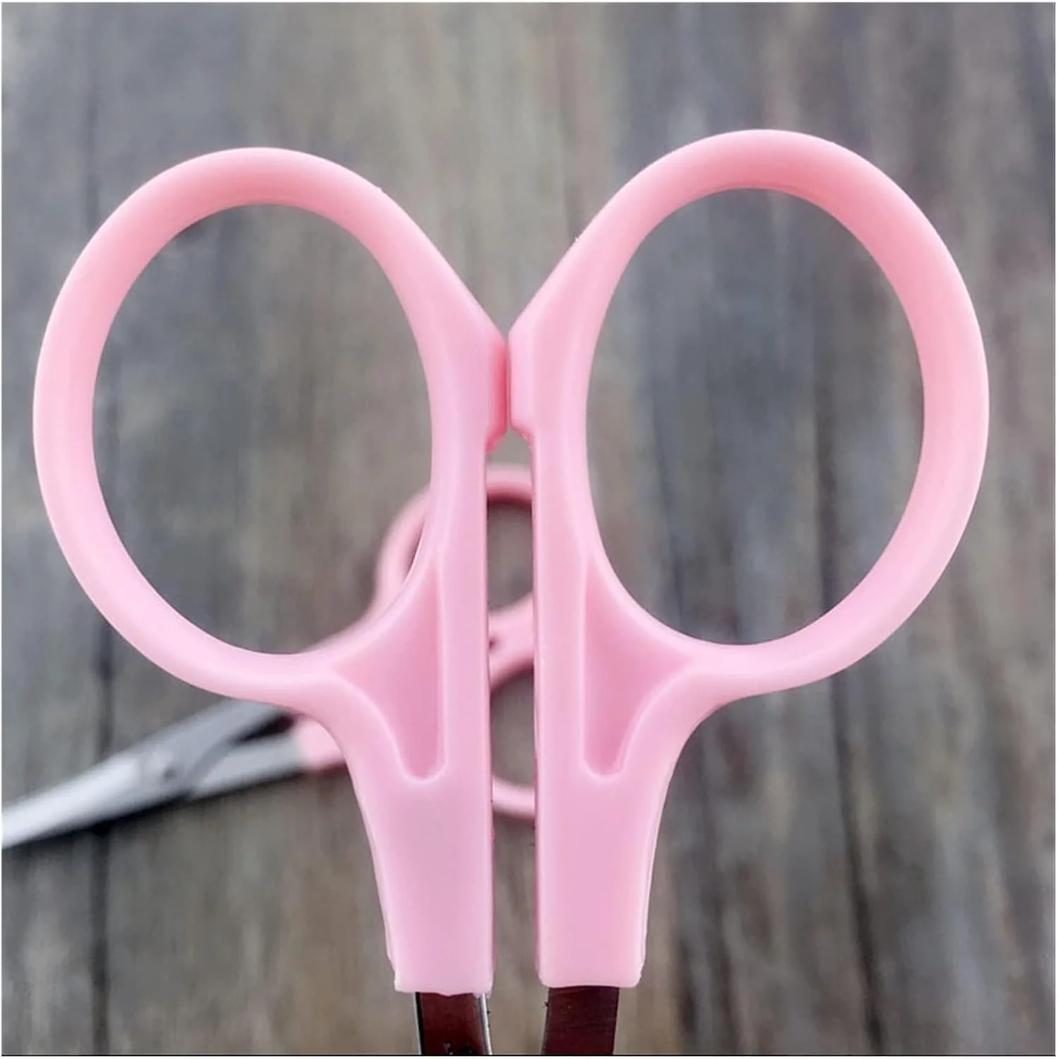 قیچی آئومنور، قیچی گلدوزی خانگی، قیچی برش پوست سر، دسته پلاستیکی ایمنی صورتی، ابزار خیاطی استیل ضد زنگ آرنجی مناسب برش و کاردستی قیچی آئومنور، قیچی گلدوزی خانگی، قیچی برش پوست سر، دسته پلاستیکی ایمنی صورتی، ابزار خیاطی استیل ضد زنگ آرنجی مناسب برش و کاردستی