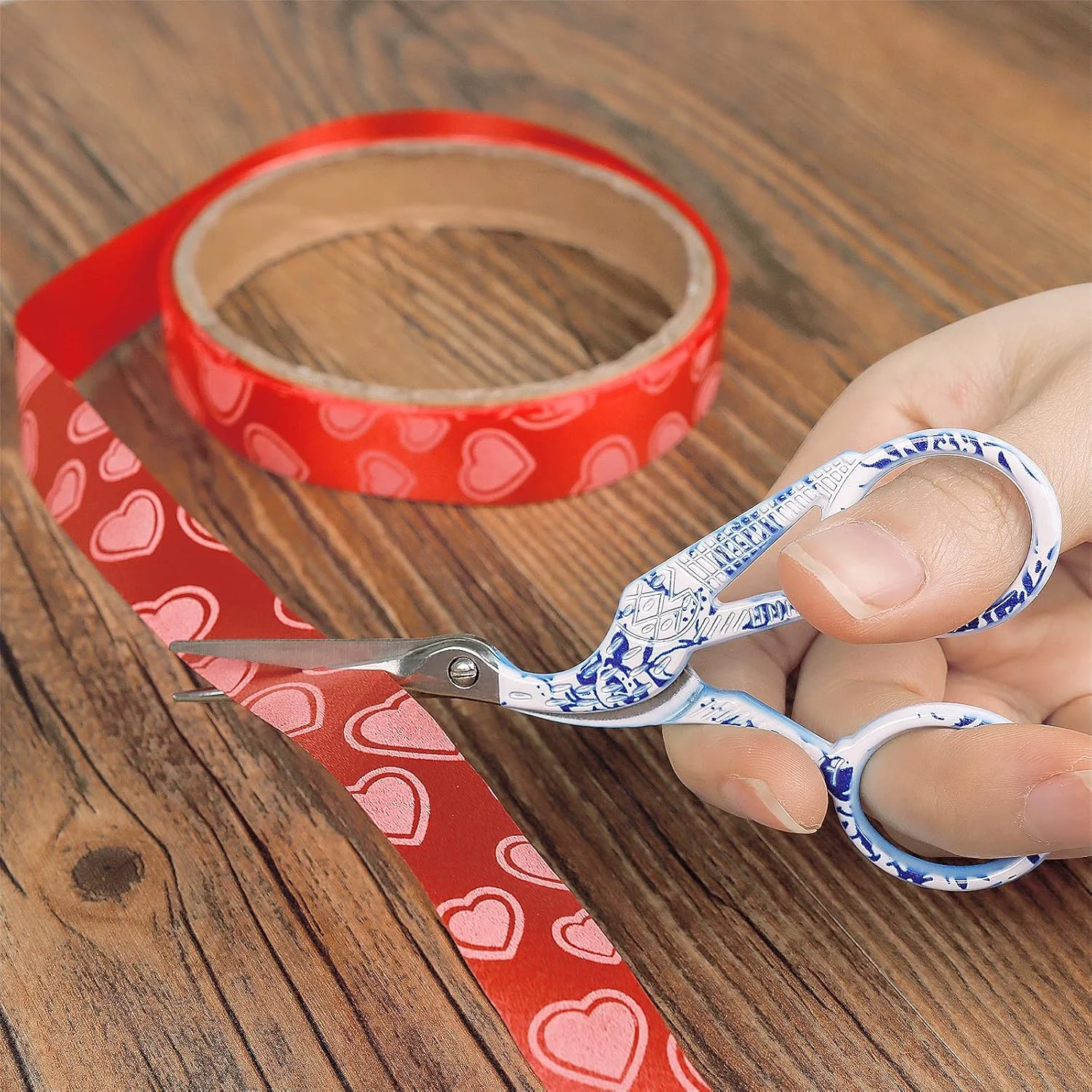 قیچی گلدوزی آسدیرنه، قیچی سوزندوزی با نوک تیز استیل ضد زنگ، قیچی کوچک برای گلدوزی، صنایع دستی، سوزندوزی، کارهای هنری و استفاده روزانه، 2 عدد، 11.5 سانتیمتر قیچی گلدوزی آسدیرنه، قیچی سوزندوزی با نوک تیز استیل ضد زنگ، قیچی کوچک برای گلدوزی، صنایع دستی، سوزندوزی، کارهای هنری و استفاده روزانه، 2 عدد، 11.5 سانتیمتر