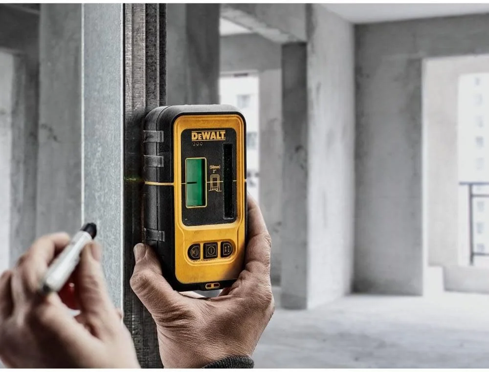 آشکارساز لیزری سبز رنگ DEWALT DW0892G آشکارساز لیزری سبز رنگ DEWALT DW0892G