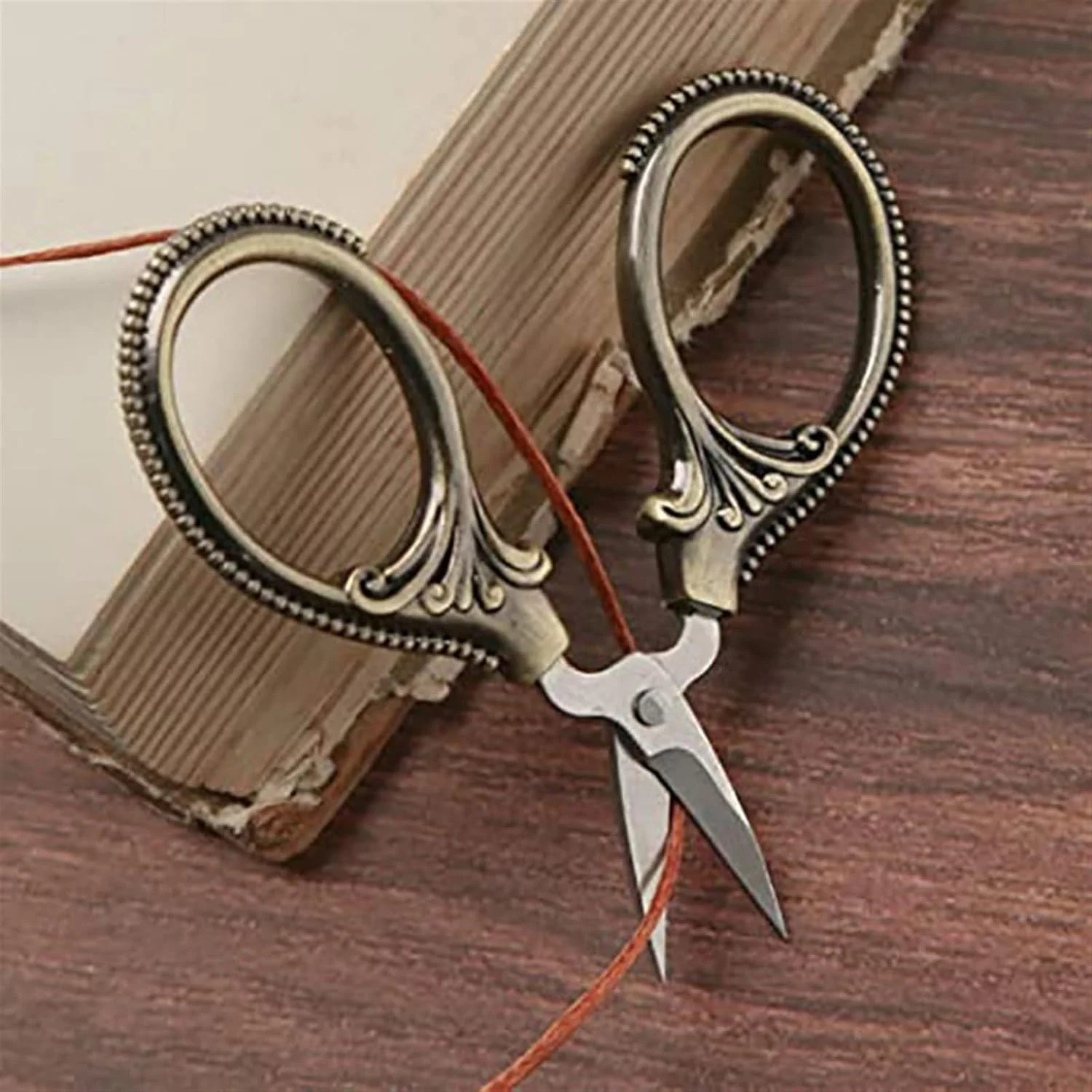 قیچی آوکیت، قیچی گلدوزی، قیچی بخیه متقاطع، قیچی اریب، قیچی برش، کاردستی، خیاطی، قیچی نخ