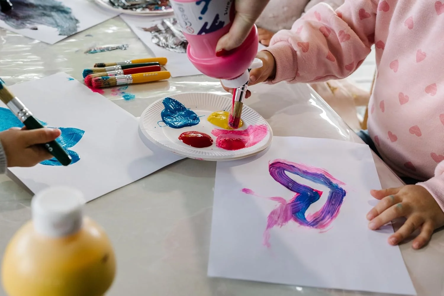 رنگ پوستر بلدوک 500 میلی لیتر – زرد | غیر سمی، خشک شدن سریع، رنگ زنده برای کاغذ، مقوا و گچ | شستشوی آسان، ایده آل برای پروژه های هنری سال های اولیه رنگ پوستر بلدوک 500 میلی لیتر – زرد | غیر سمی، خشک شدن سریع، رنگ زنده برای کاغذ، مقوا و گچ | شستشوی آسان، ایده آل برای پروژه های هنری سال های اولیه