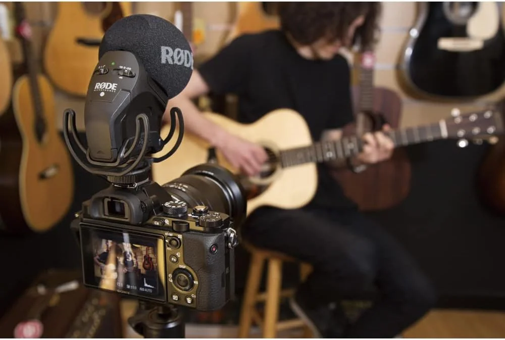 RØDE Stereo VideoMic Pro Versatile Stereo On-Camera Microphone with Dual ½" Capsules in Fixed X/Y Array for Filmmaking, Content Creation and Location Recording RØDE Stereo VideoMic Pro Versatile Stereo On-Camera Microphone with Dual ½" Capsules in Fixed X/Y Array for Filmmaking, Content Creation and Location Recording
