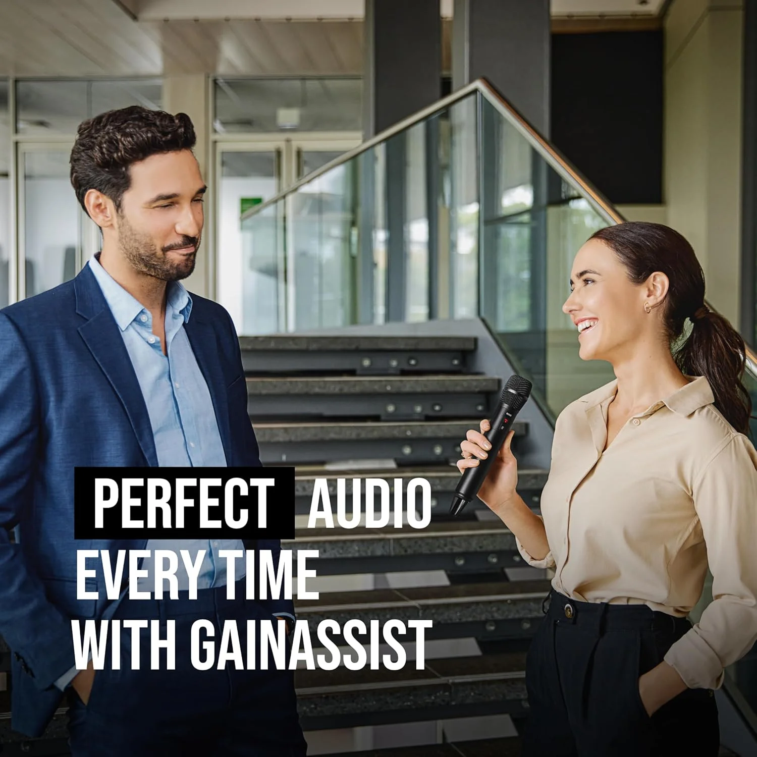 میکروفون کندانسور دستی بی سیم RØDE Interview PRO با کپسول حرفه ای و ضبط داخلی 32 بیتی شناور برای تولید محتوا، رسانه و مصاحبه میکروفون کندانسور دستی بی سیم RØDE Interview PRO با کپسول حرفه ای و ضبط داخلی 32 بیتی شناور برای تولید محتوا، رسانه و مصاحبه