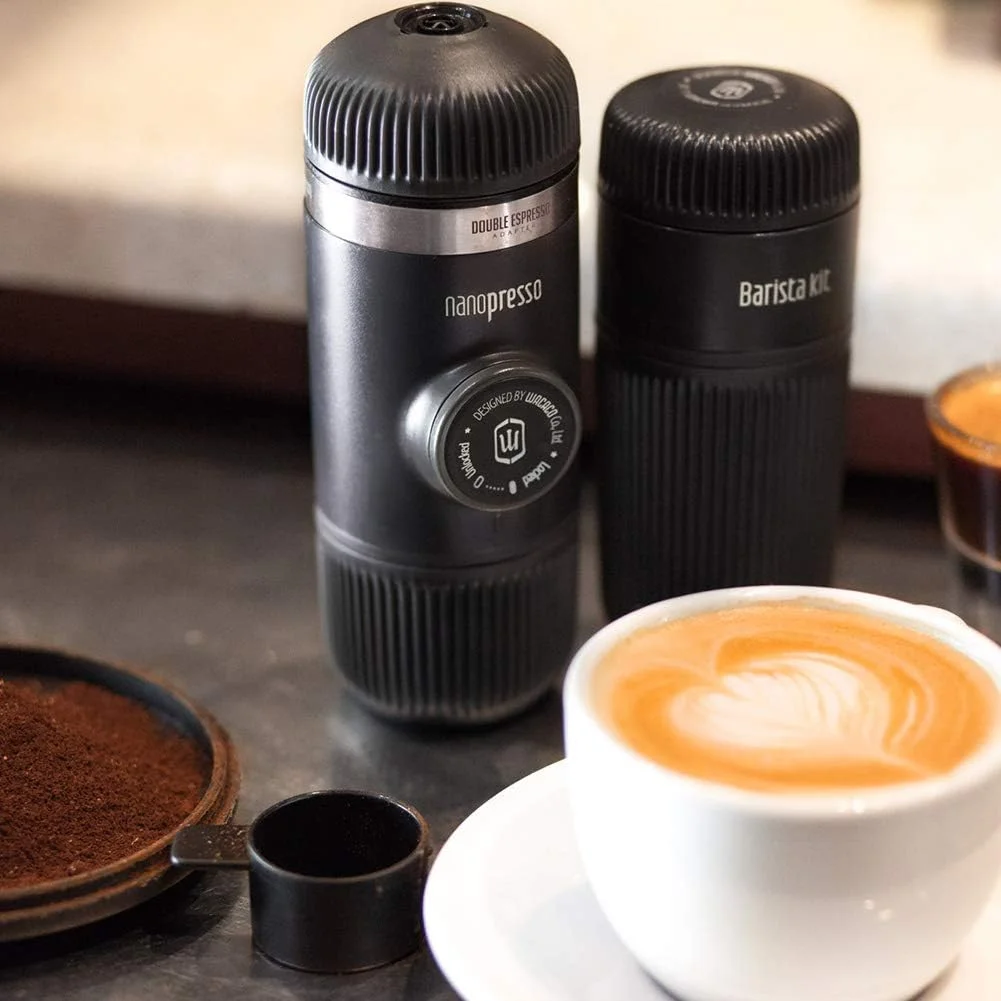 کیت باریستا Wacaco به همراه لوازم جانبی دستگاه مینی اسپرسو ساز قابل حمل Nanopresso برای مسافرت، کمپینگ، دفتر کار
