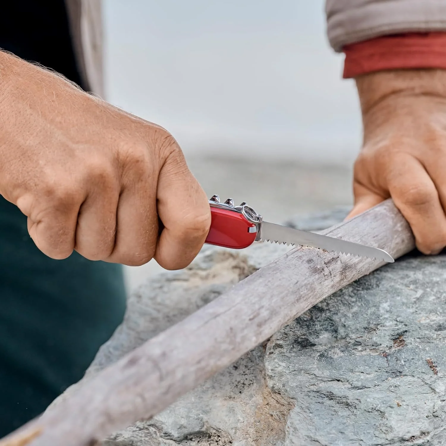 چاقوی جیبی سوئیسی Victorinox Swiss Champ، متوسط، ابزار چند منظوره، 31 عملکرد، تیغه، قیچی، Silvertech