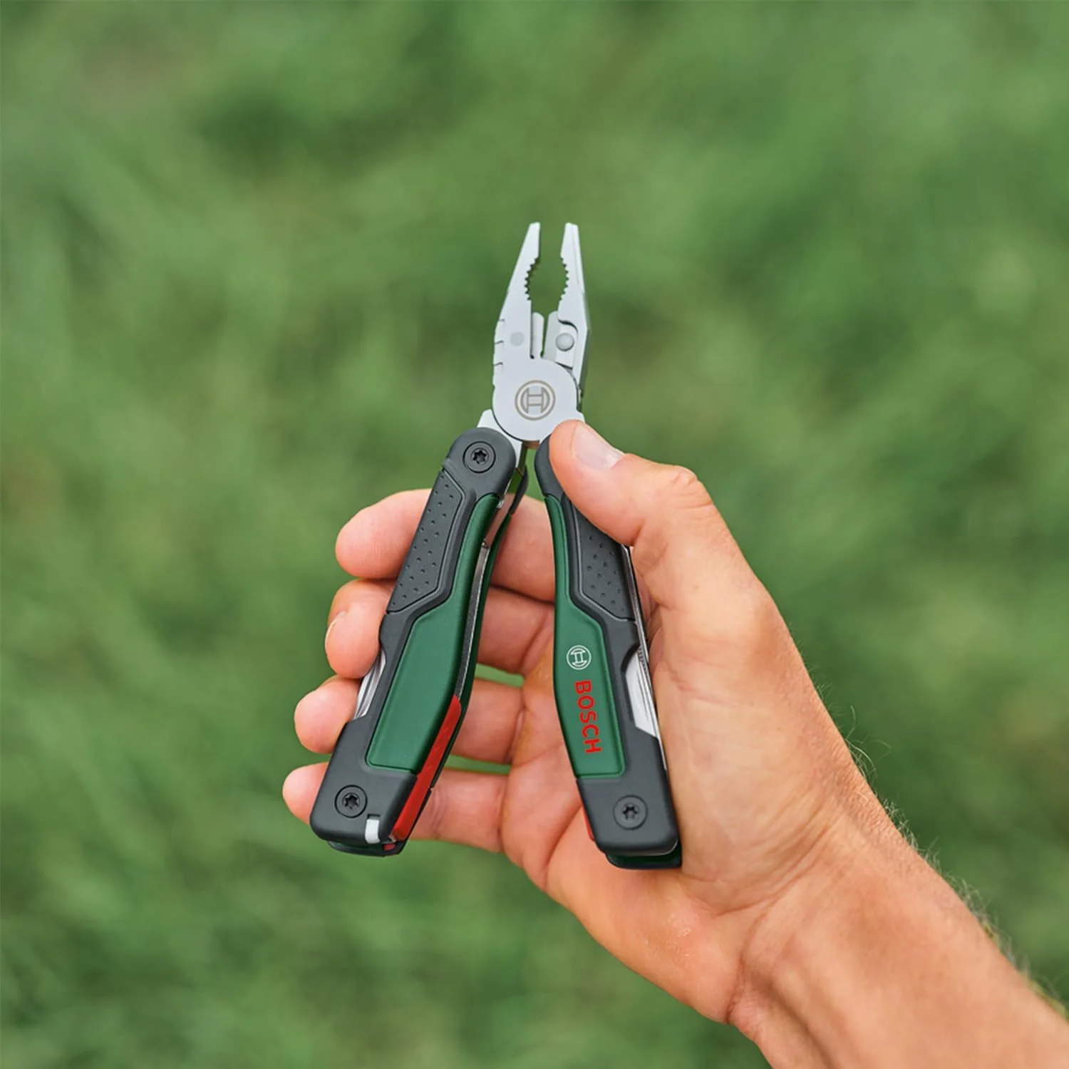 Bosch 16 in 1 Multi-Tool (Multi-Tool for DIY, Outdoor and Camping, Stainless Steel, Locking Function, Soft Grip, 16 Functions: Pliers, Screwdriver, Knife, Saw, etc.)