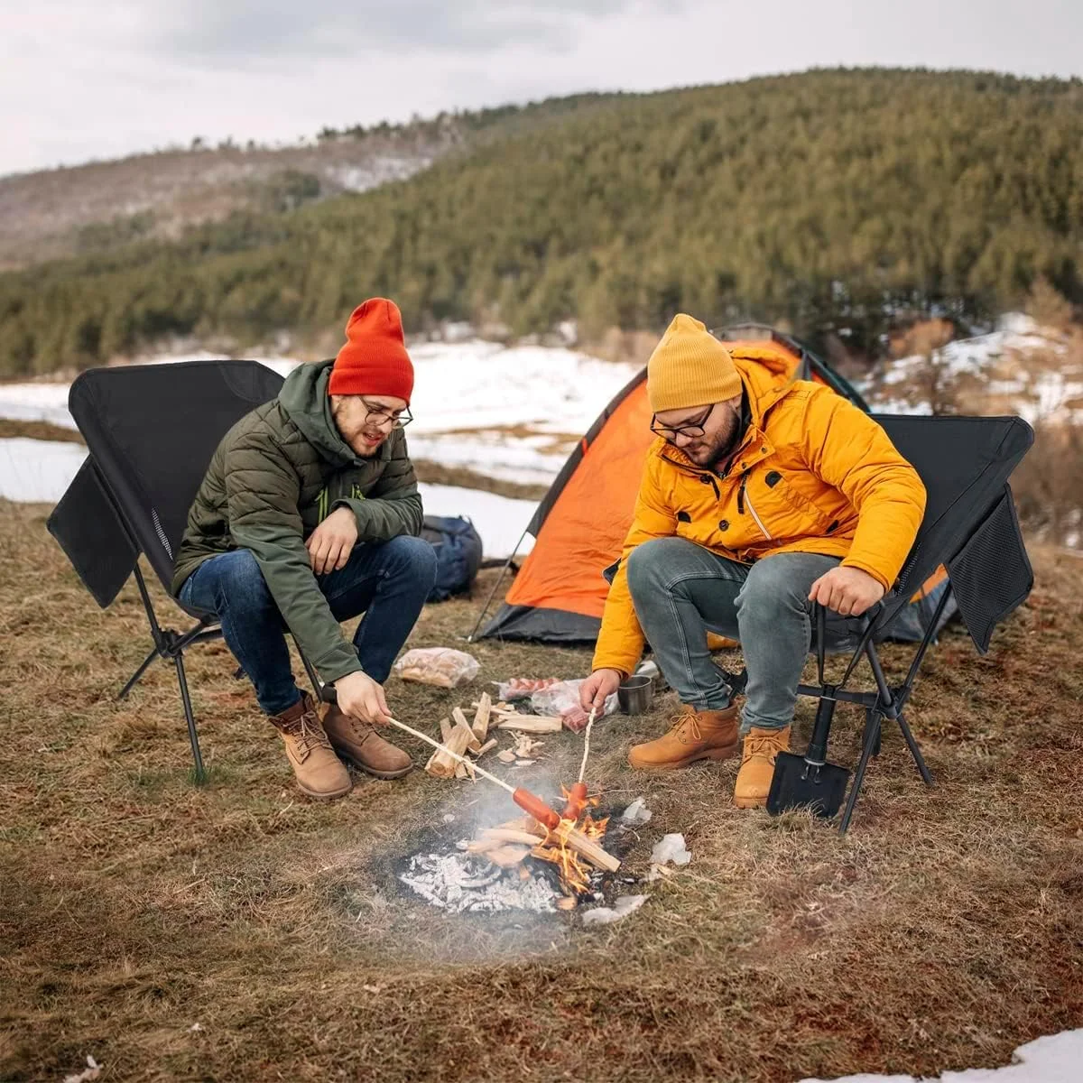 صندلی کمپینگ FOINN، صندلی تاشو مسافرتی، صندلی سبک وزن مناسب کمپینگ، مسافرت، ساحل، پیک نیک، جشنواره، پیاده روی، کوله گردی، تحمل وزن تا 120 کیلوگرم