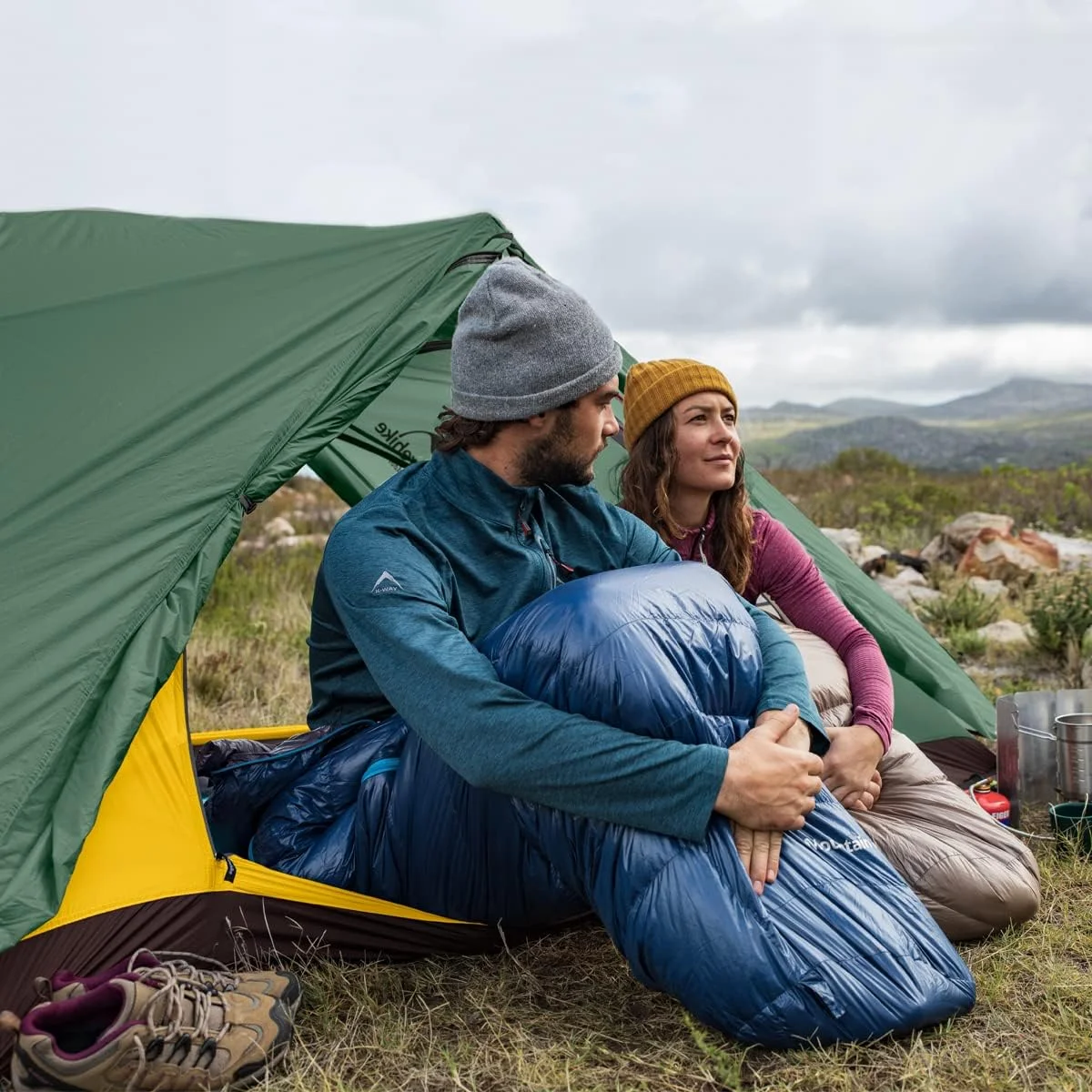چادر 4 نفره فوق سبک Naturehike VIK با قابلیت حمل آسان - 15D سبک تر و قابل حمل برای کمپینگ، پیاده روی به همراه کیف حمل چادر 4 نفره فوق سبک Naturehike VIK با قابلیت حمل آسان - 15D سبک تر و قابل حمل برای کمپینگ، پیاده روی به همراه کیف حمل